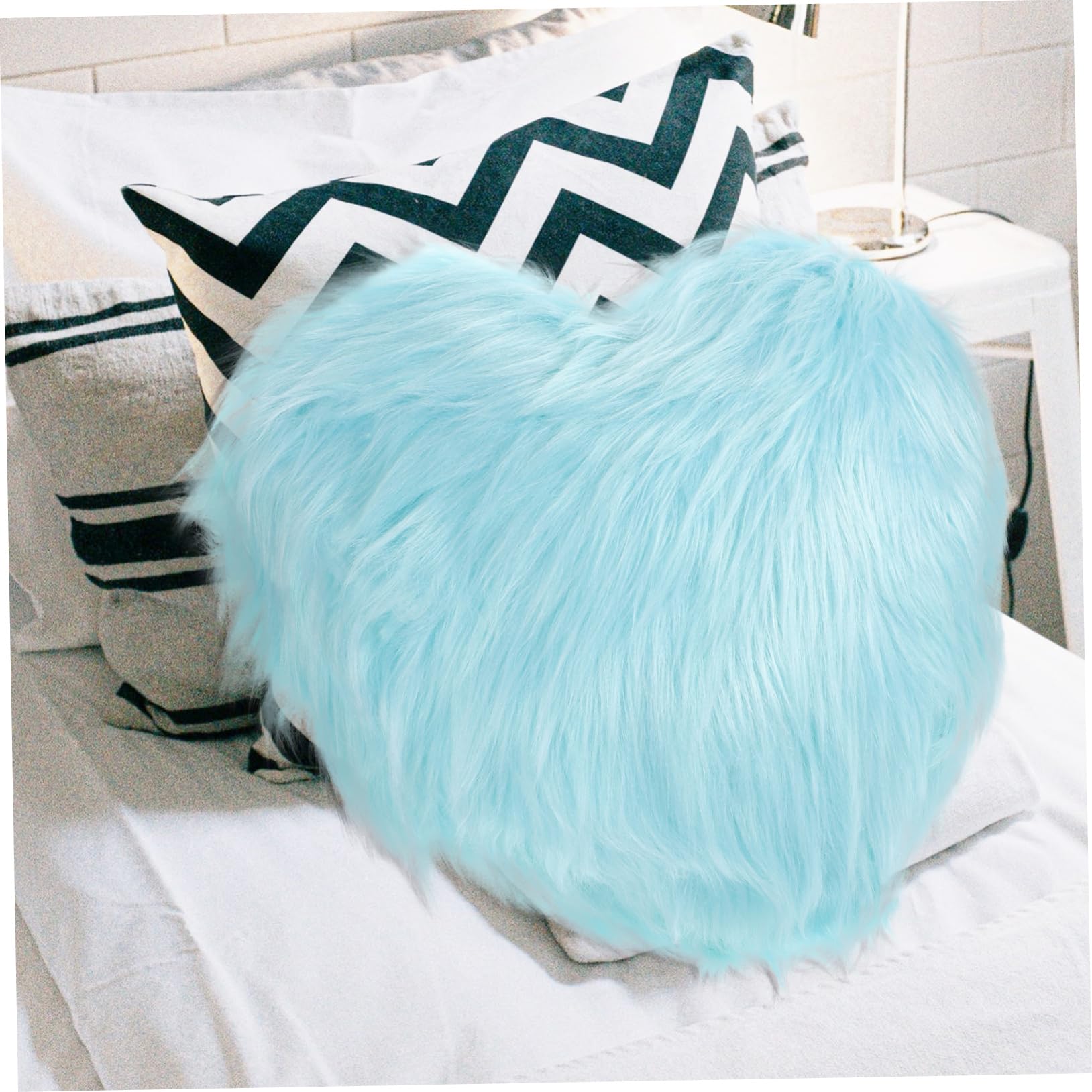 ULTECHNOVO Cuscino Forma di Cuore di Peluche Cuscino per Dormire per Casa per Divano e Auto