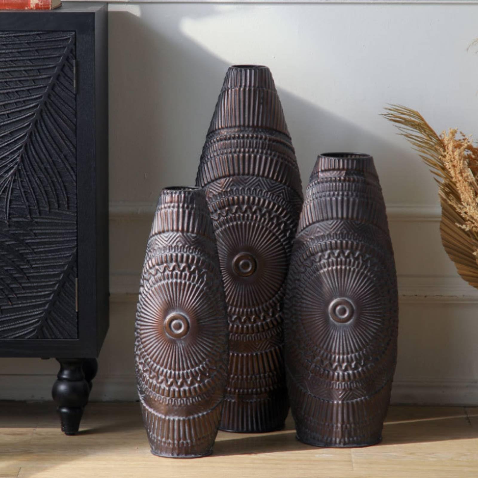 Vaso Stile Gotico Vaso d'Arredo Decorativo Silhouette a Struttura Alta Incisioni Artistiche Metallo con Patina Look d'Epoca Adatto per Mensole Tavoli Cerimonie di Nozze, A3477