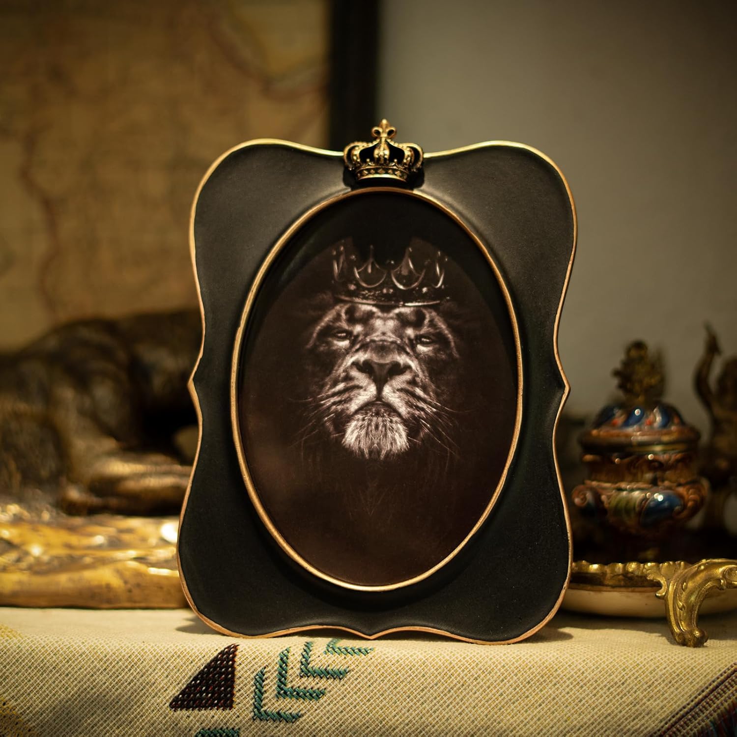 5x7 Vintage Oval Picture Frame, Antique Black Ornate Crown Frame with Glass Front, Distressed Retro Design for Tabletop & Wall Hanging, Home Decor Gift Photo Gallery Art