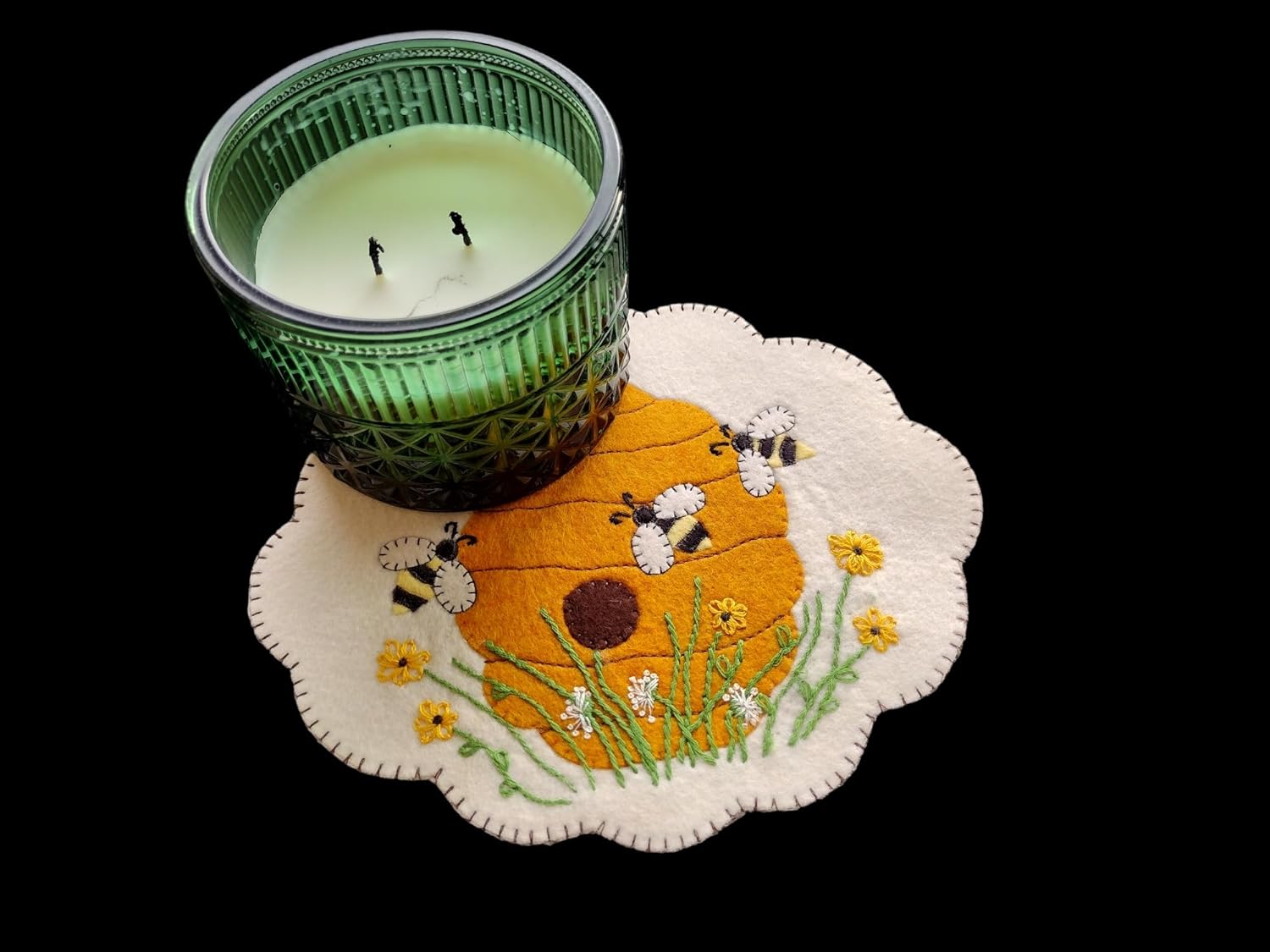 Rachel's Of Greenfield Bee Mat Applique Kit