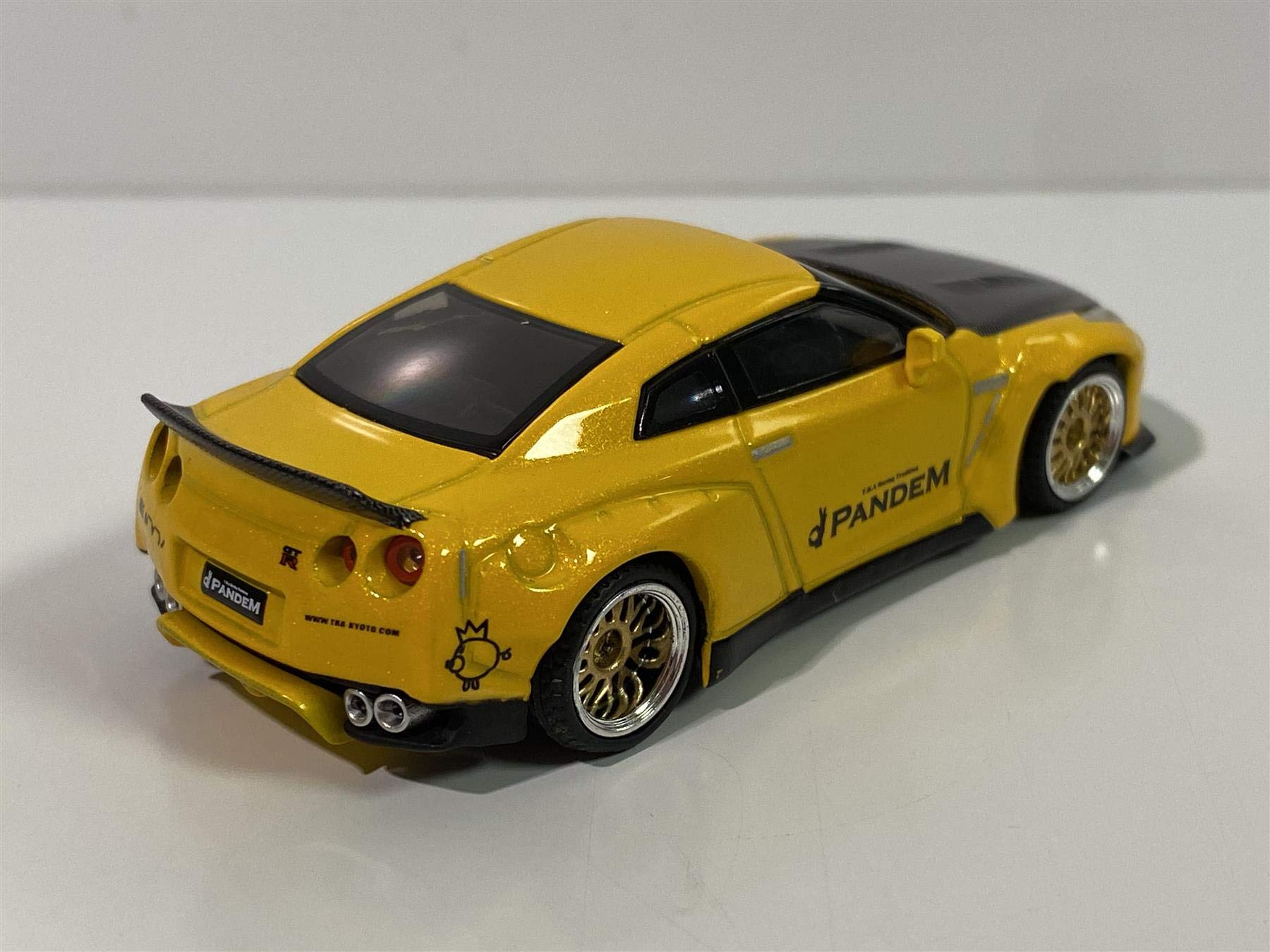 Amazon | MINI GT 1/64 Pandem Nissan GT-R R35 ダックテイル