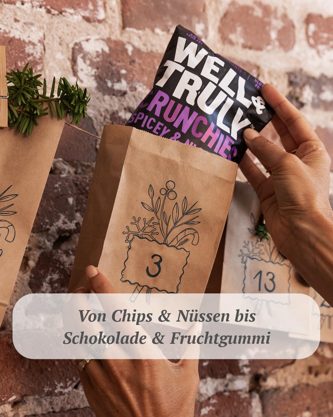 VEGAN BOX® Snack Adventskalender 2026 mit 24 veganen Leckereien