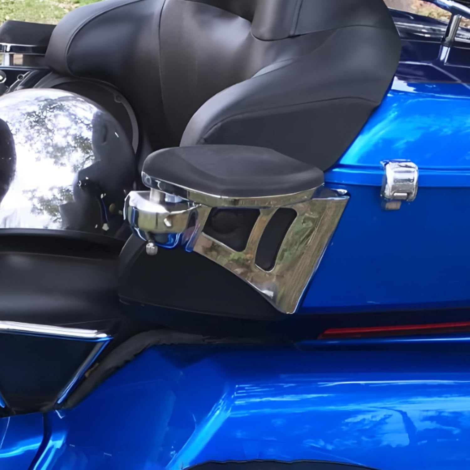 HDBUBALUS Passenger Armrests with Cup Holder Adjustable Armrest Fit for Harley Touring Electra Glides Road Glide Ultra Tri Glide 2014-2023 Chrome