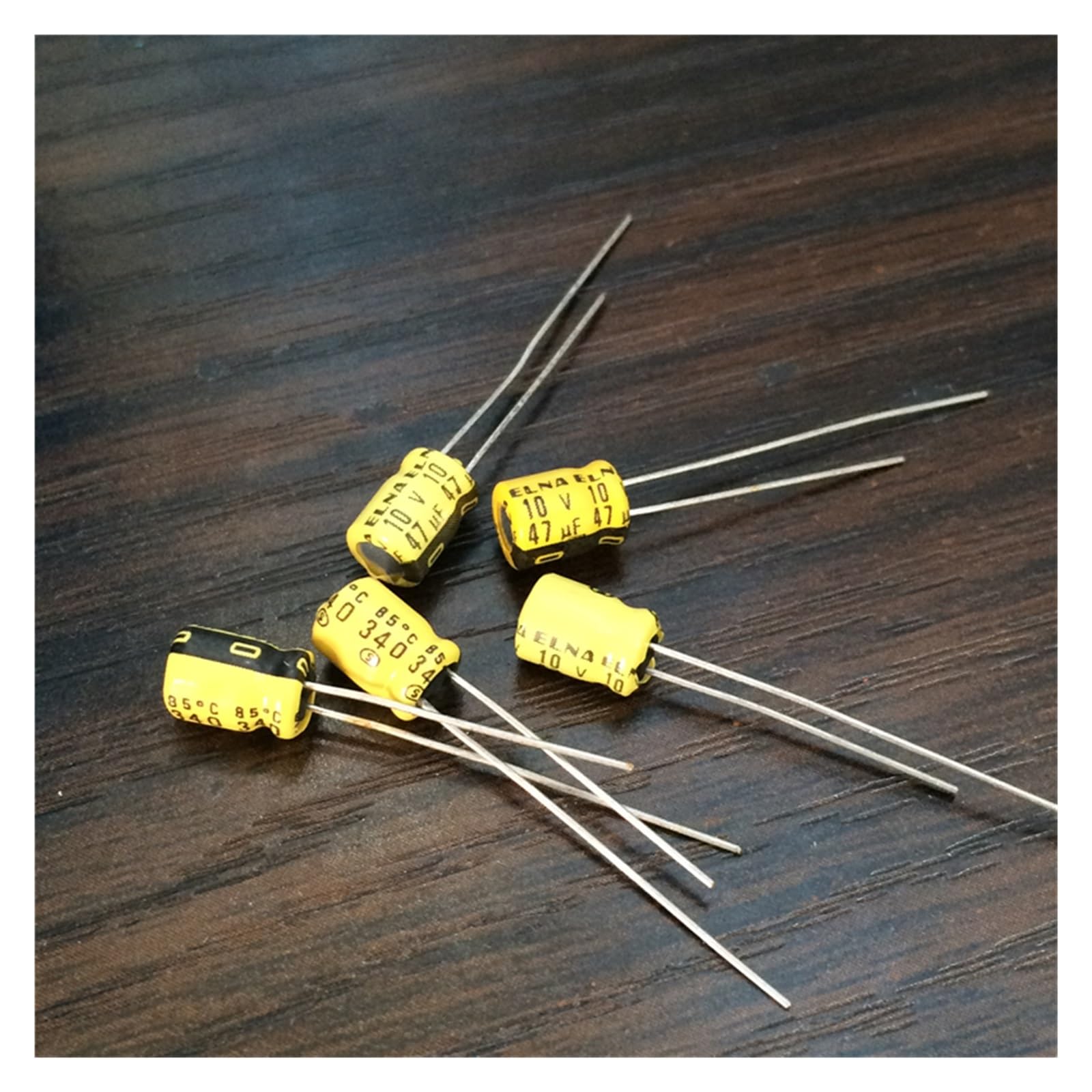 Condensateur audio 47uF 10V 5x7mm radial pour circuit imprimé et maintenance électronique, pack de 10