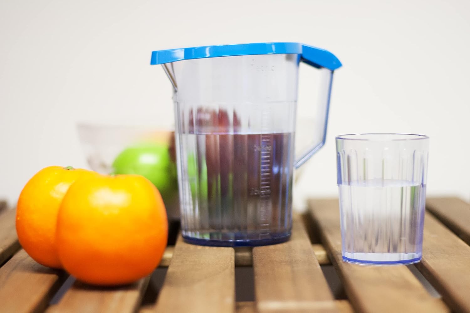 Antibacterial Graduated Jug 750ml with Antibacterial Jug Lid Reusable Virtually Unbreakable Polycarbonate (Blue) - Image 3
