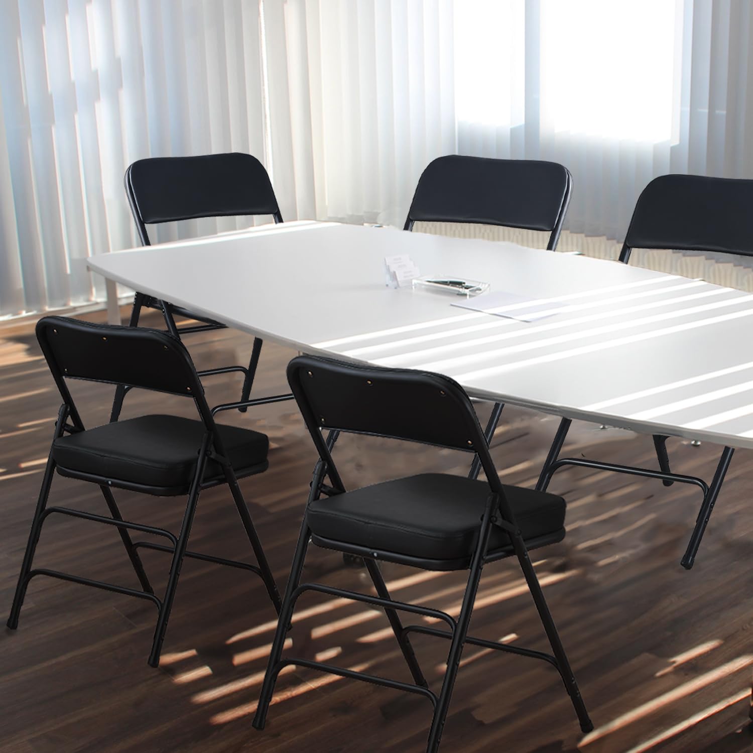 KAIHAOWIN Sillas plegables con asiento acolchado ultra grueso, silla plegable para interiores, cómodas sillas de metal con cojín suave, color negro