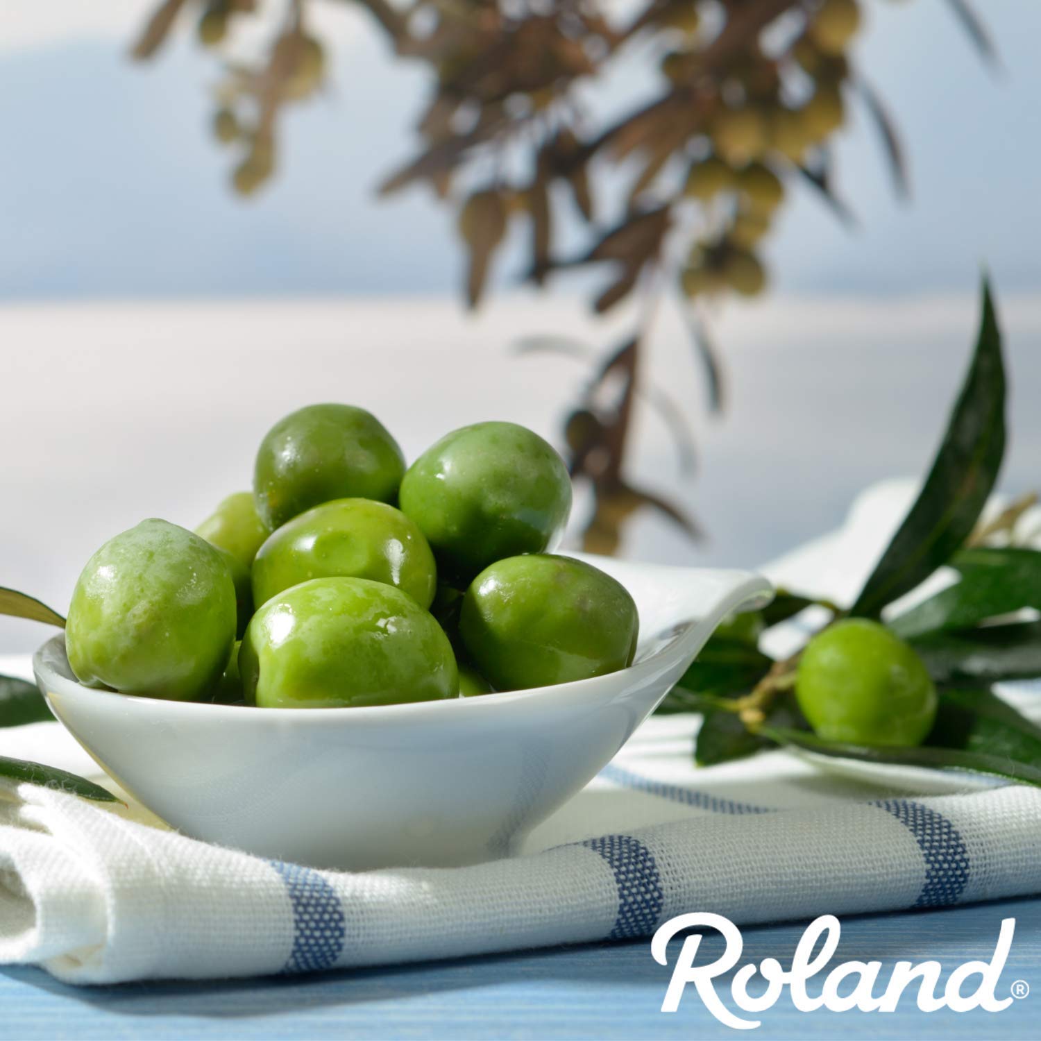 Roland Foods Whole Sicilian Castelvetrano Olives, Specialty Imported Food, 3 Pound 4.9 Ounce Can, Pack of 1