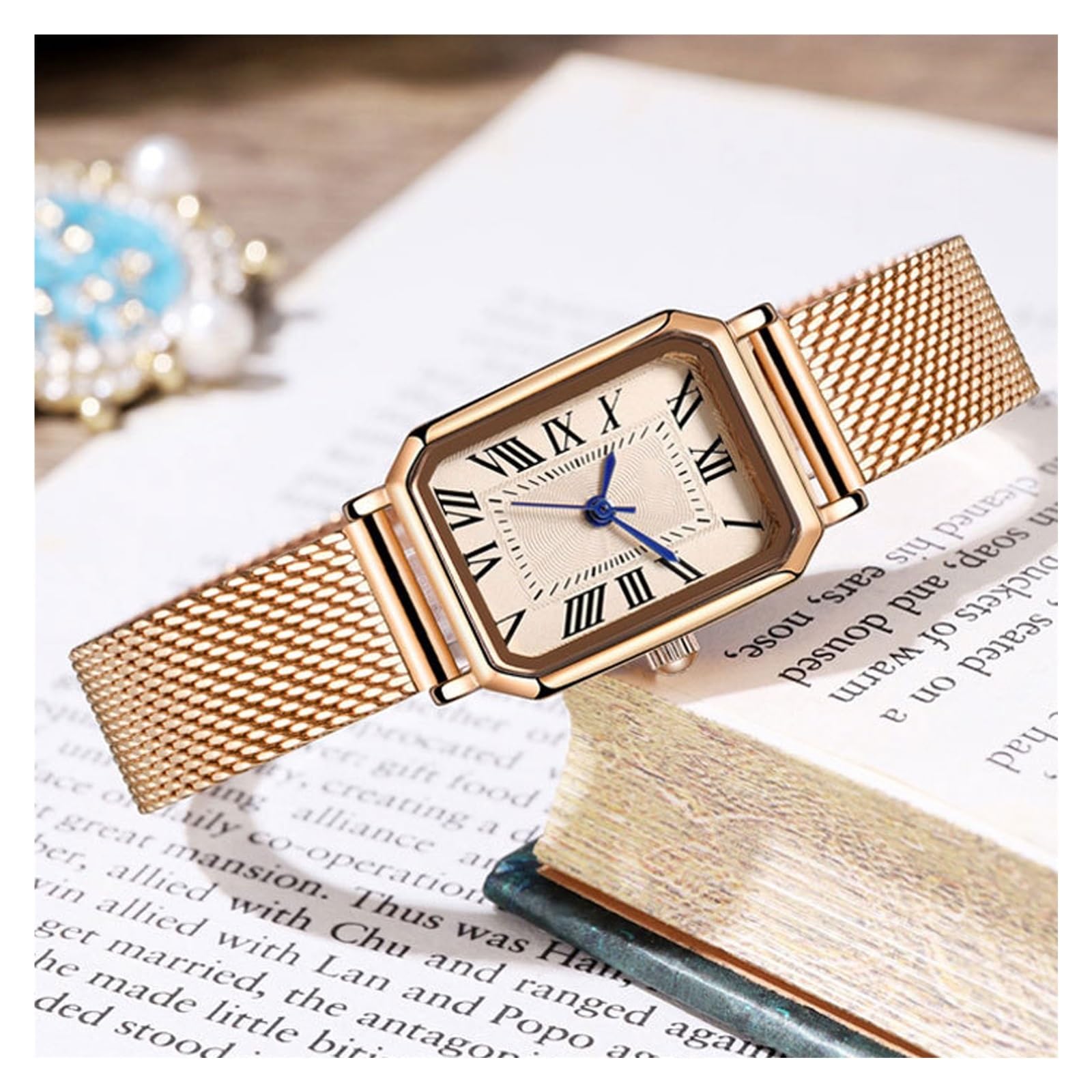 Orologio da donna al quarzo con quadrante quadrato classico e cinturino in maglia intrecciata con numeri romani. Un regalo di lusso leggero, adatto alle donne. Orologio da polso