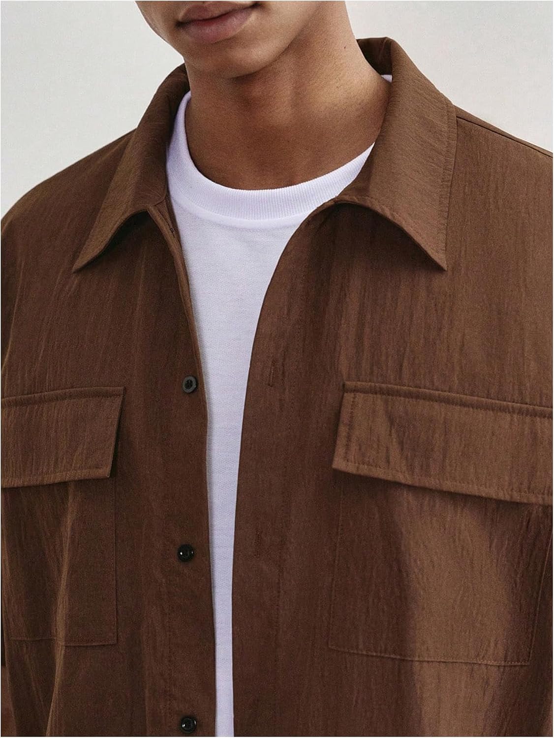 VIPWOLF Men's Cropped Button Down Shirts Casual Double Flap Pockets Short Sleeve Summer Tops