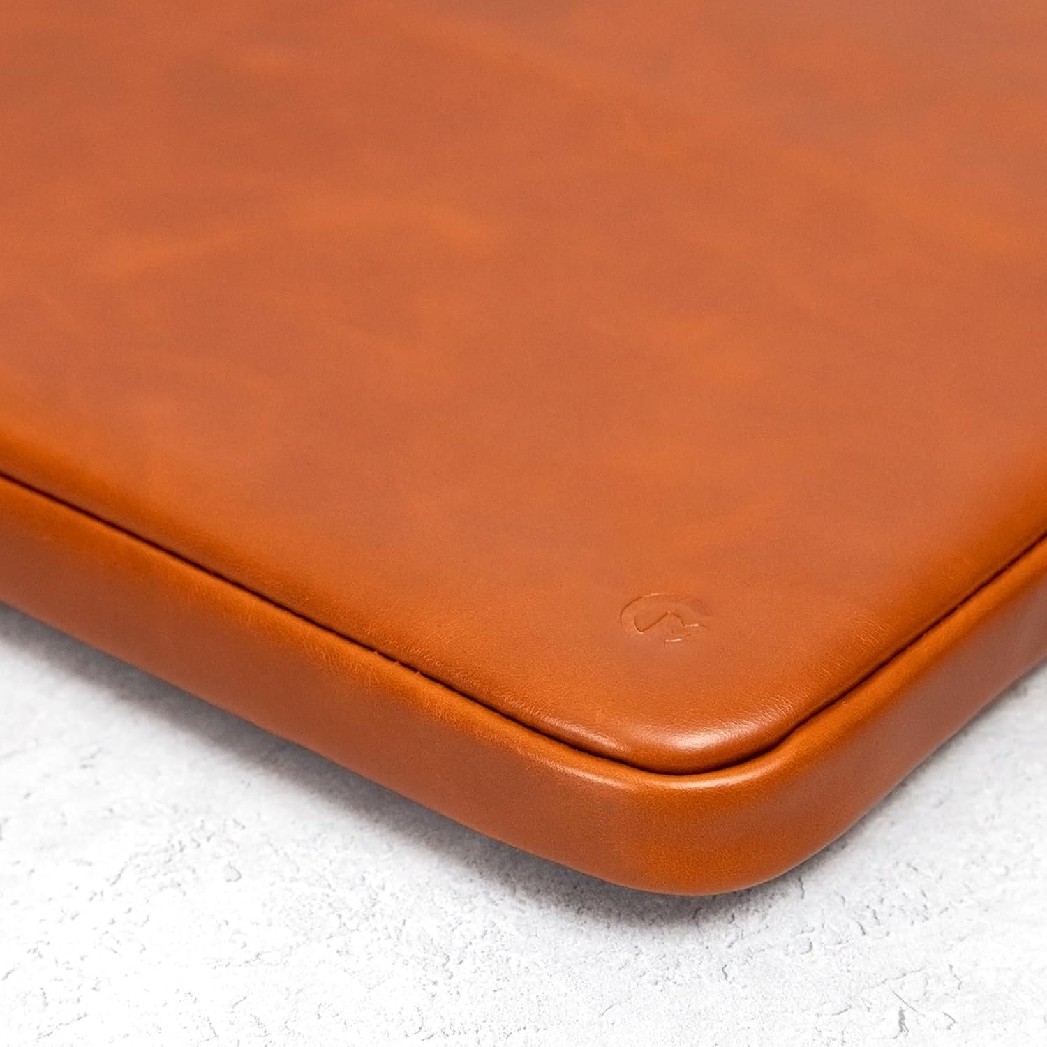 Casemade Real Leather Laptop Case/Zipped Folio Bag with Inner Pocket & Wool Lining Compatible with Apple MacBook, HP, Dell, Asus, Levovo (16 Inch - Tan) - Image 9