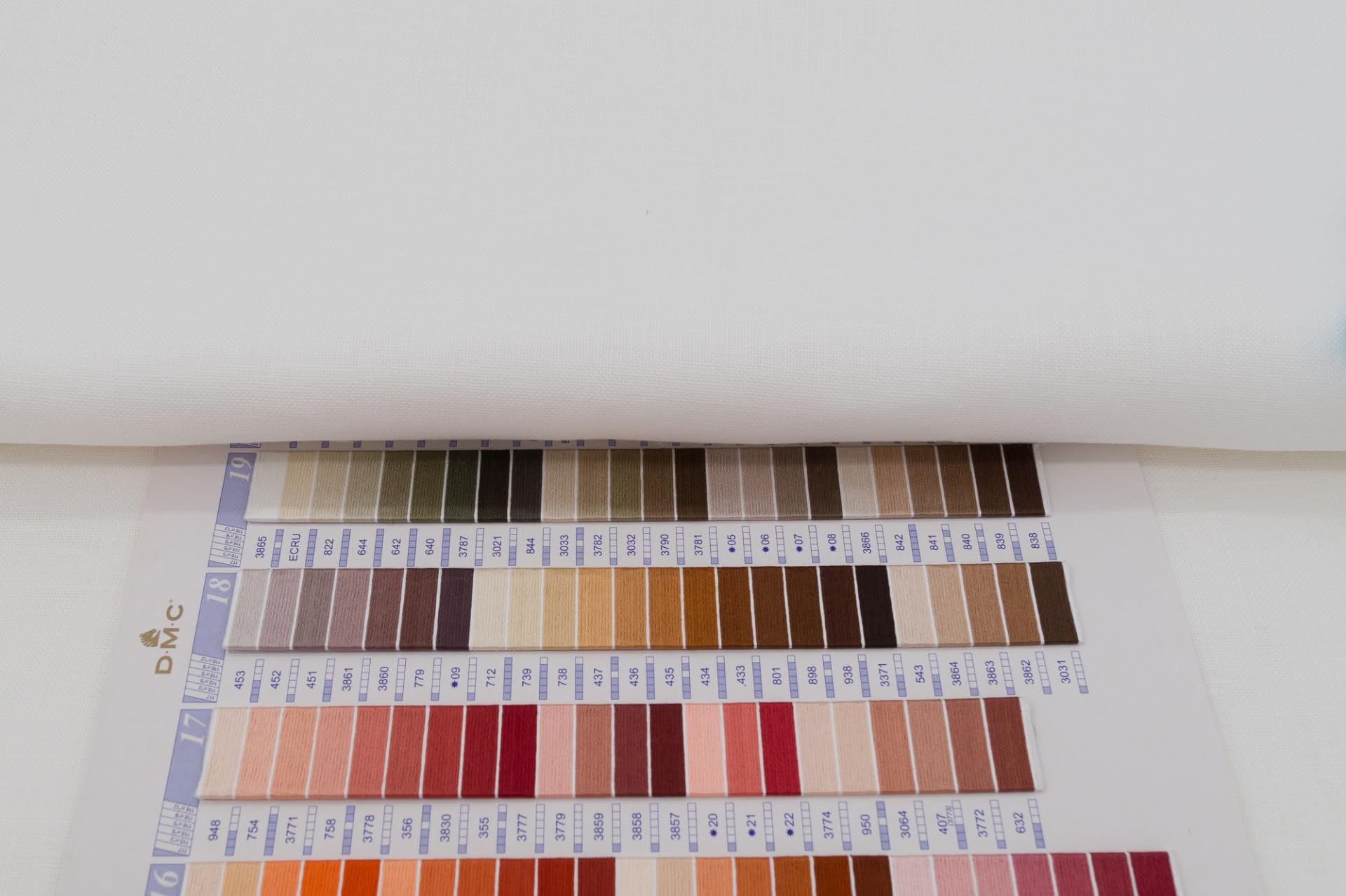 Zweigart Blanco antiguo (101) 28 unidades Cashel Linen Evenweave Fat Quarter midiendo 70 cm x 50 cm