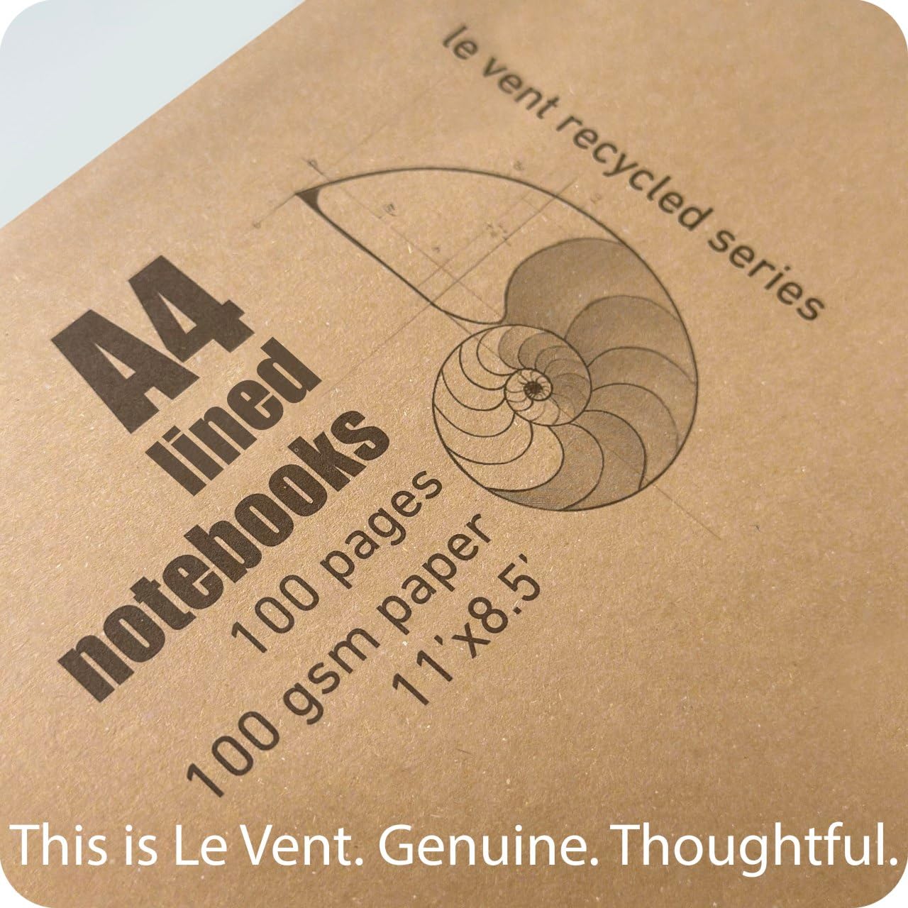 le vent Set di quaderni a righe formato A4 – Confezione da 4 diari a righe, 100 pagine, 100 g/m², distesi, ecologici, 8,5 x 11 cm, copertina rigida per scuola, ufficio e studenti