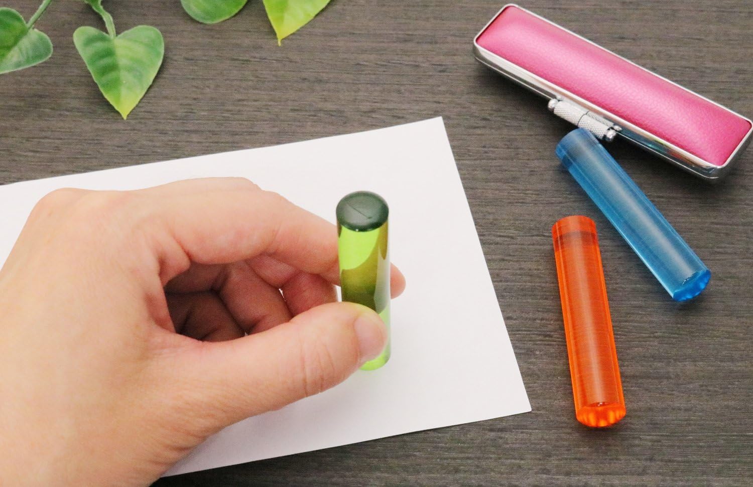 Hatamasa Hanko Ready-made Approved Seal Clear Glass Lime Round 0.5 in (12 mm) Incense