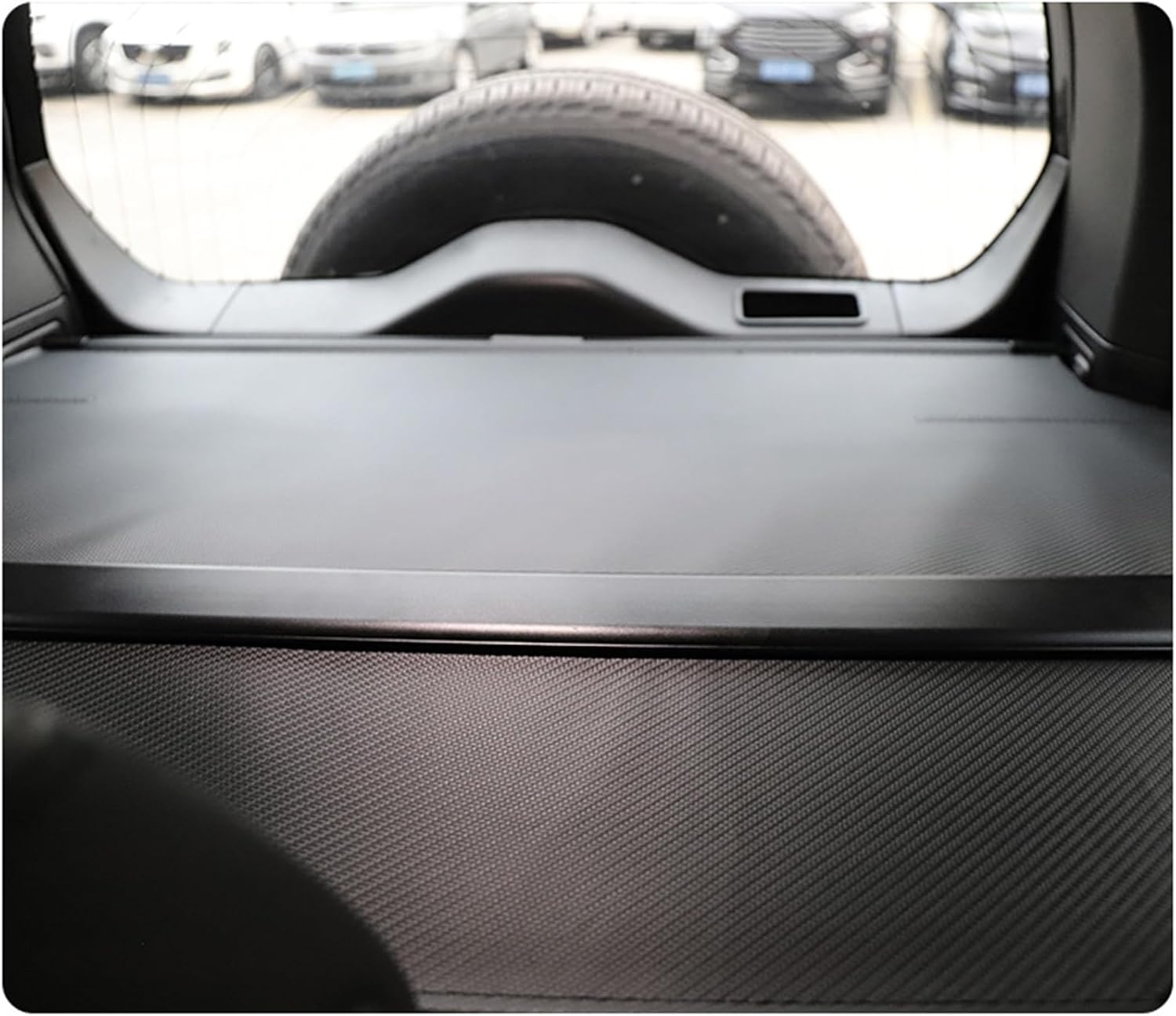 Compatible with Land Rover Defender 110 2020-2025 Retractable Cargo Cover Car Rear Trunk Luggage Cover Security Shield Shade Trunk Organizer Rear Compartment Covers, Increase Storag(Size:Leather)