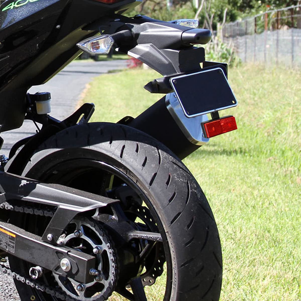 Catarifrangente universale per moto E4 posteriore stretto rosso con portatarga a T corto catarifrangente per scooter Quad omologato E, 94 x 27,5 x 20 mm
