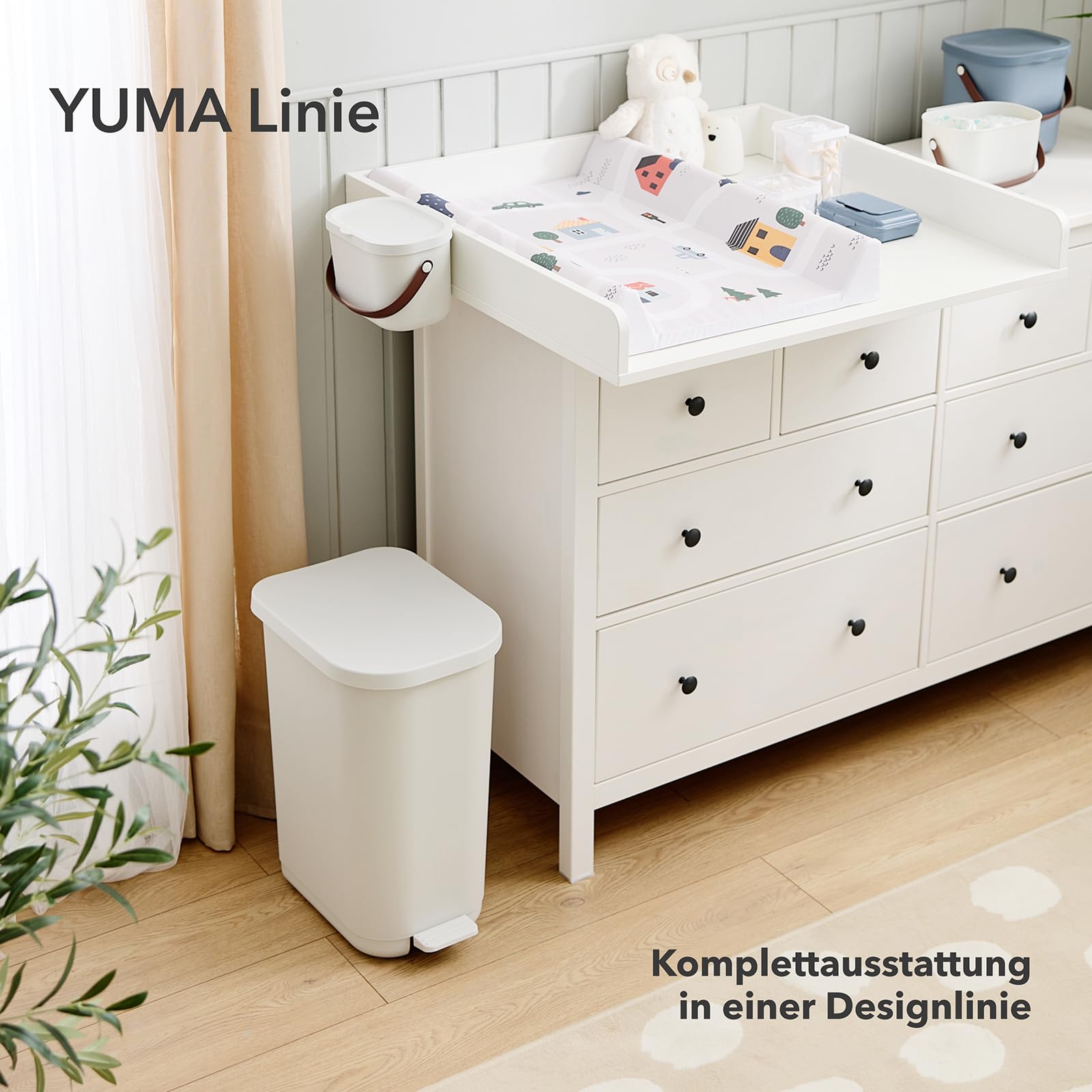 Rotho Babydesign YUMA - Pattumiera per pannolini con pedale e 30 sacchetti abbinati, 40 x 28,5 x 51 cm (lunghezza x larghezza x altezza), colore: Bianco