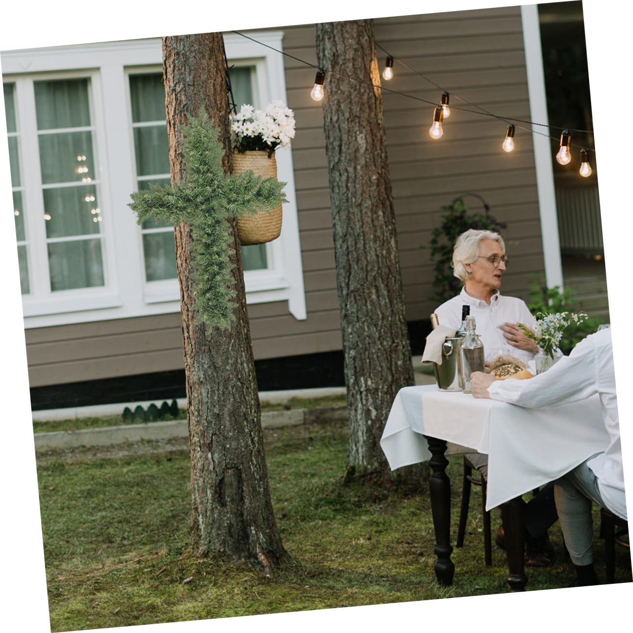 Cabilock Realistic Wreath Frame Metal Wire Craft Cross Wreath Shaped Easy Install Decor