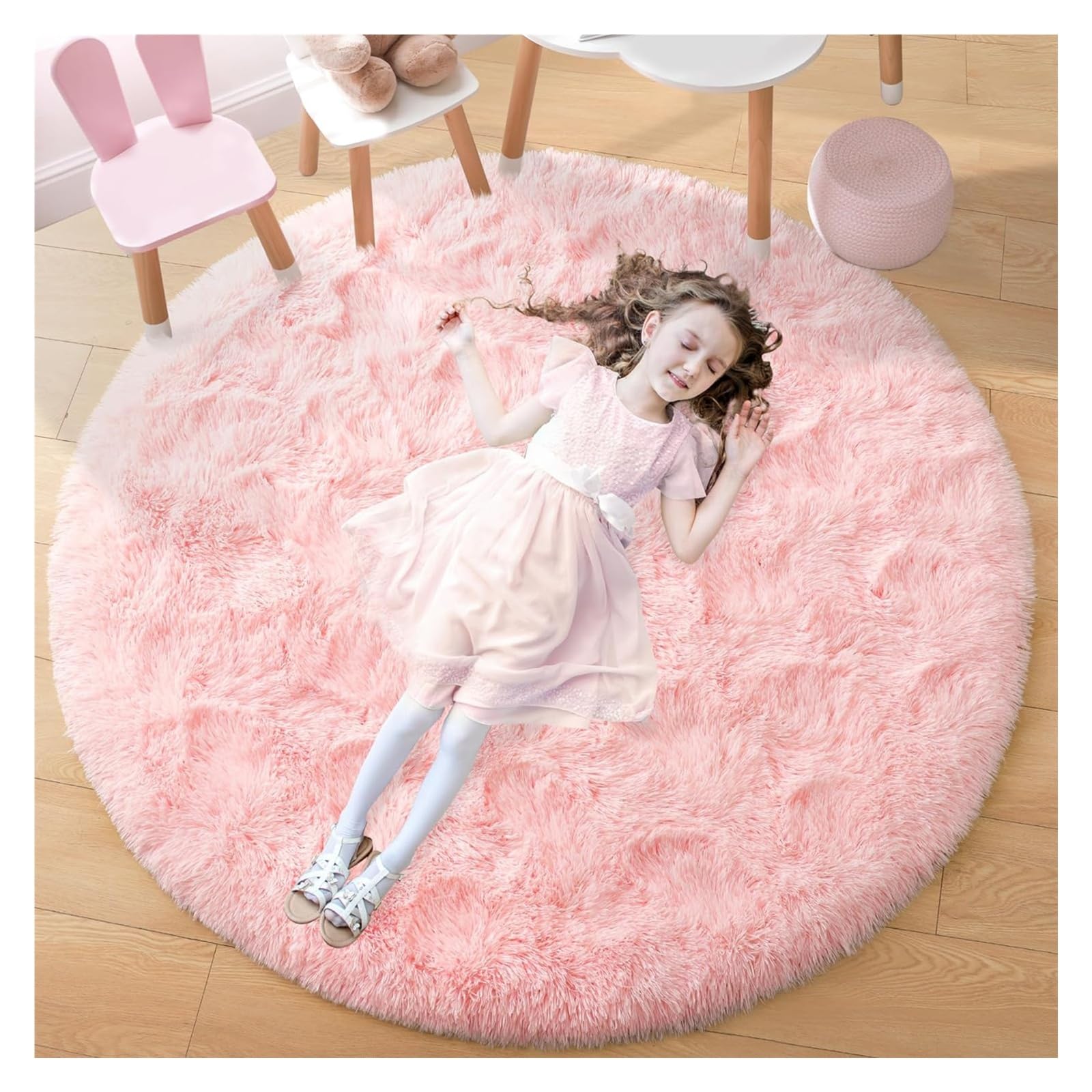 Tapis shaggy doux pour salon et chambre créant un coin canapé cocooning
