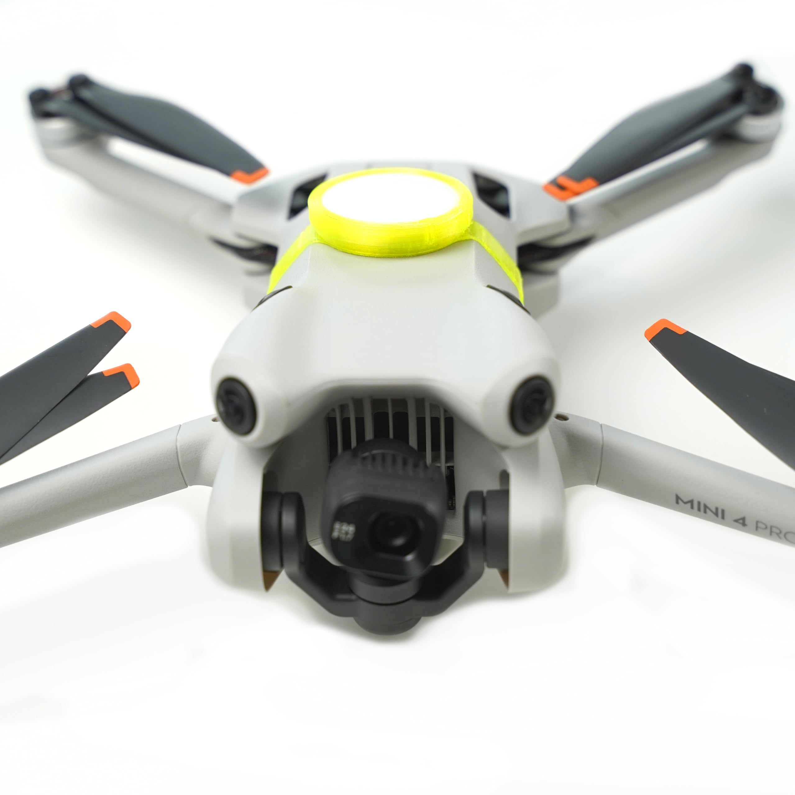 Uchwyt AirTag pasujący do drona DJI Mini 3 i Mini 4 Pro, (mocowanie pasuje do Airtag) (Mini 3 / Mini 4 Series, żółty)