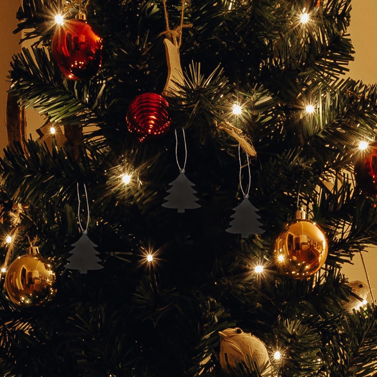 Amosfun 10pcs Mini Christmas Tree Chalkboard Hanging Signs - Double Sided Writable Blackboards with String for Christmas Decorations DIY Labels Rustic Home Decor