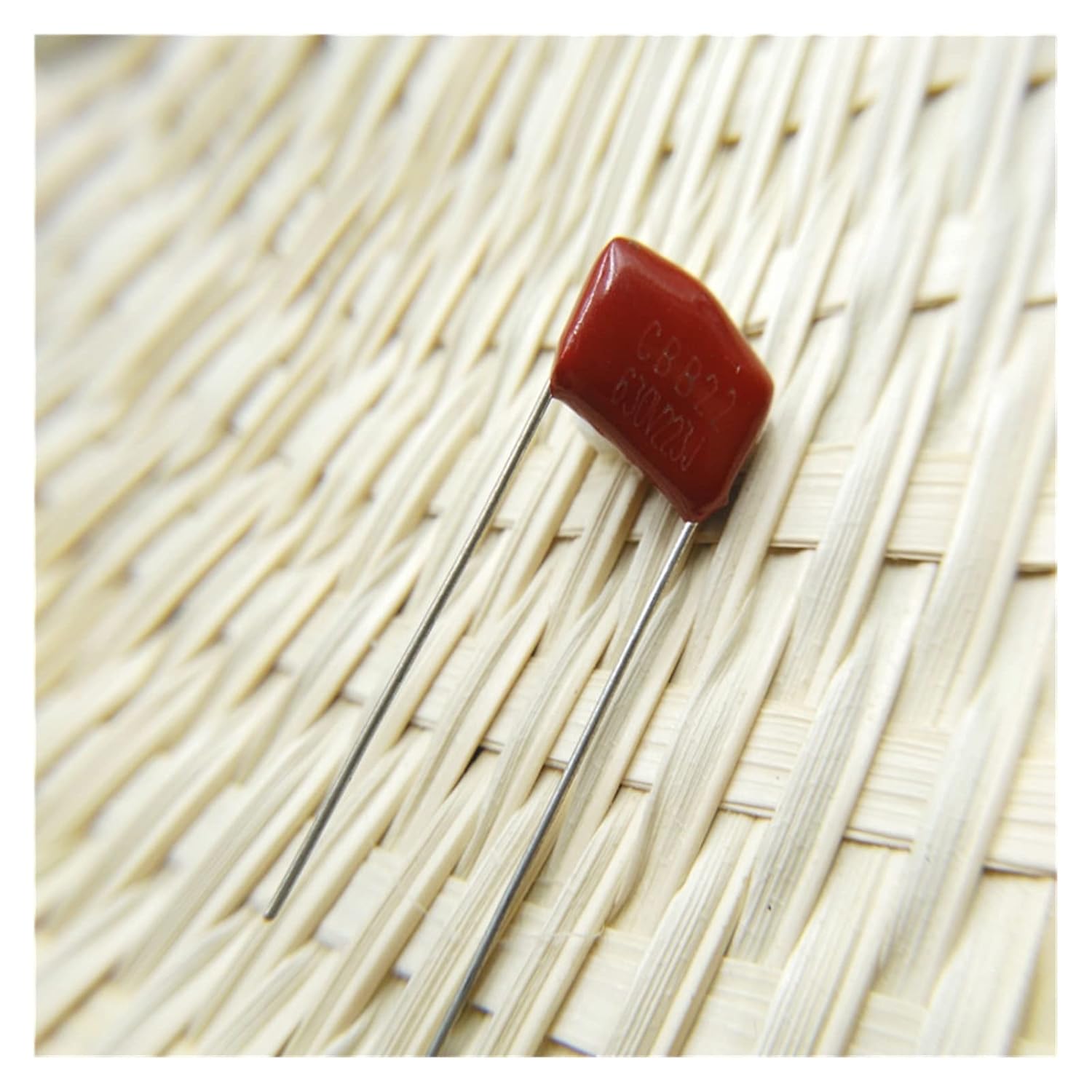 100pcs CBB 223 630V 223J 630V 0.022uF 22nF P10 CBB22 Metallized Polypropylene Film Capacitor
