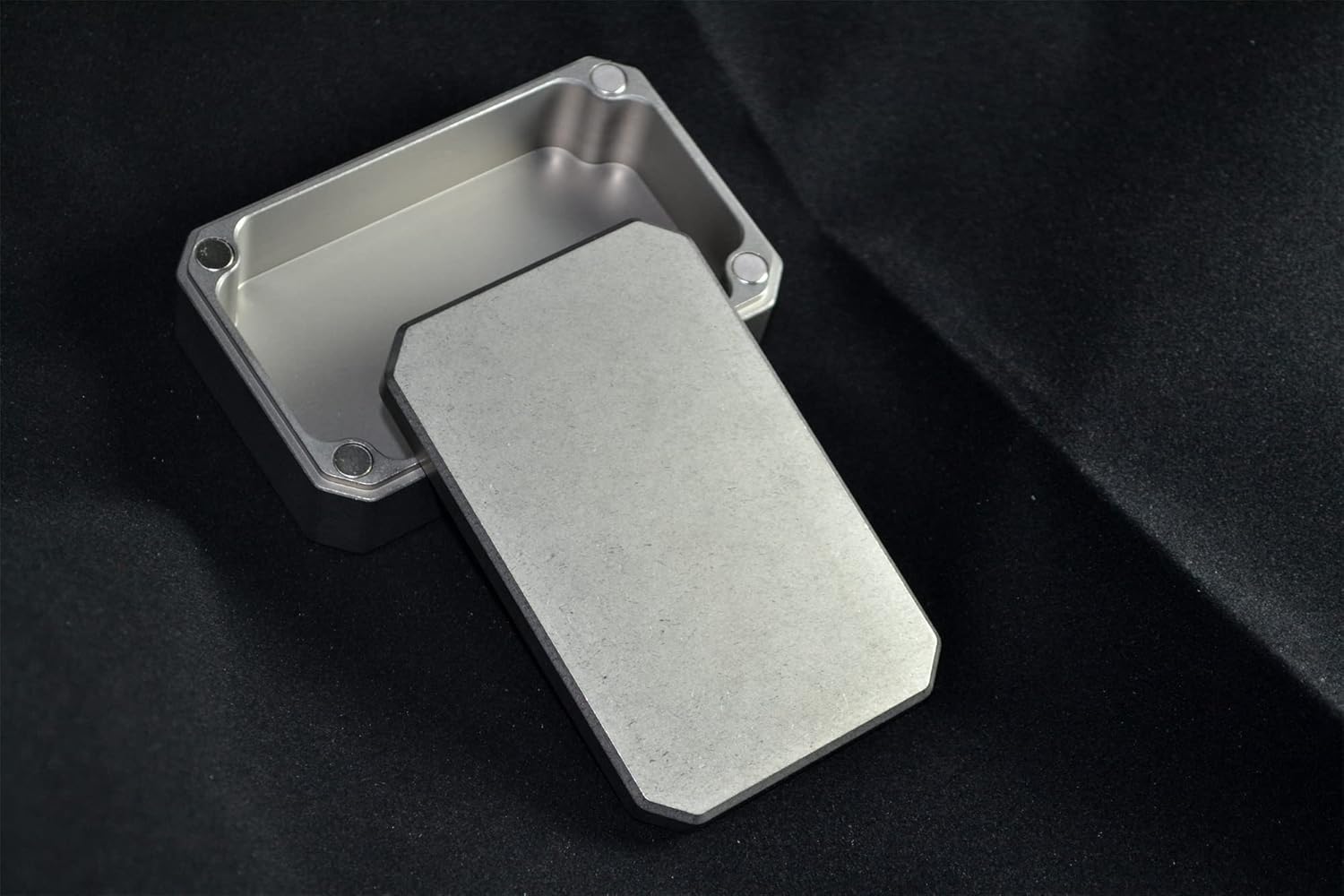 EDC Case Titanium Container Daily Storage Metal Box for Tiny Things Magnetism Match Case Outdoor Camping Tool