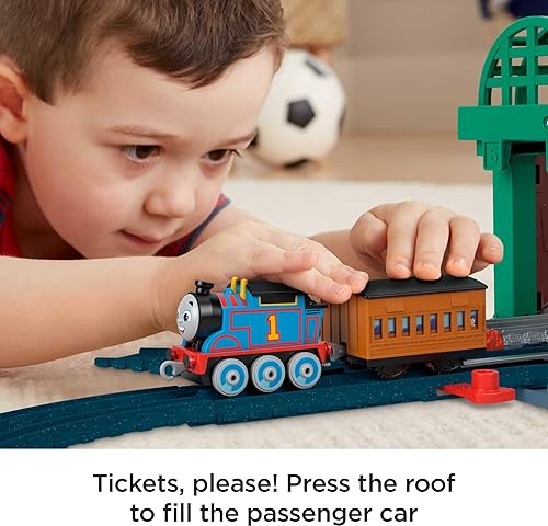 Miniatura 4 de Thomas & Friends Juego de tren y pista de juguete fundido a presión Knapford Station 2 en 1 y estuche de almacenamiento para niños preescolares a