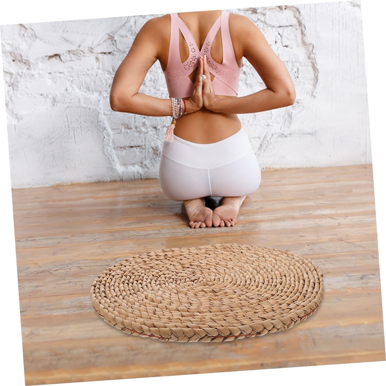 Thick Woven Meditation Cushion Floor Pillow 40cm Diameter Organic Rush Grass Tatami Mat Indoor Seating Pad for Yoga and Picnic Use
