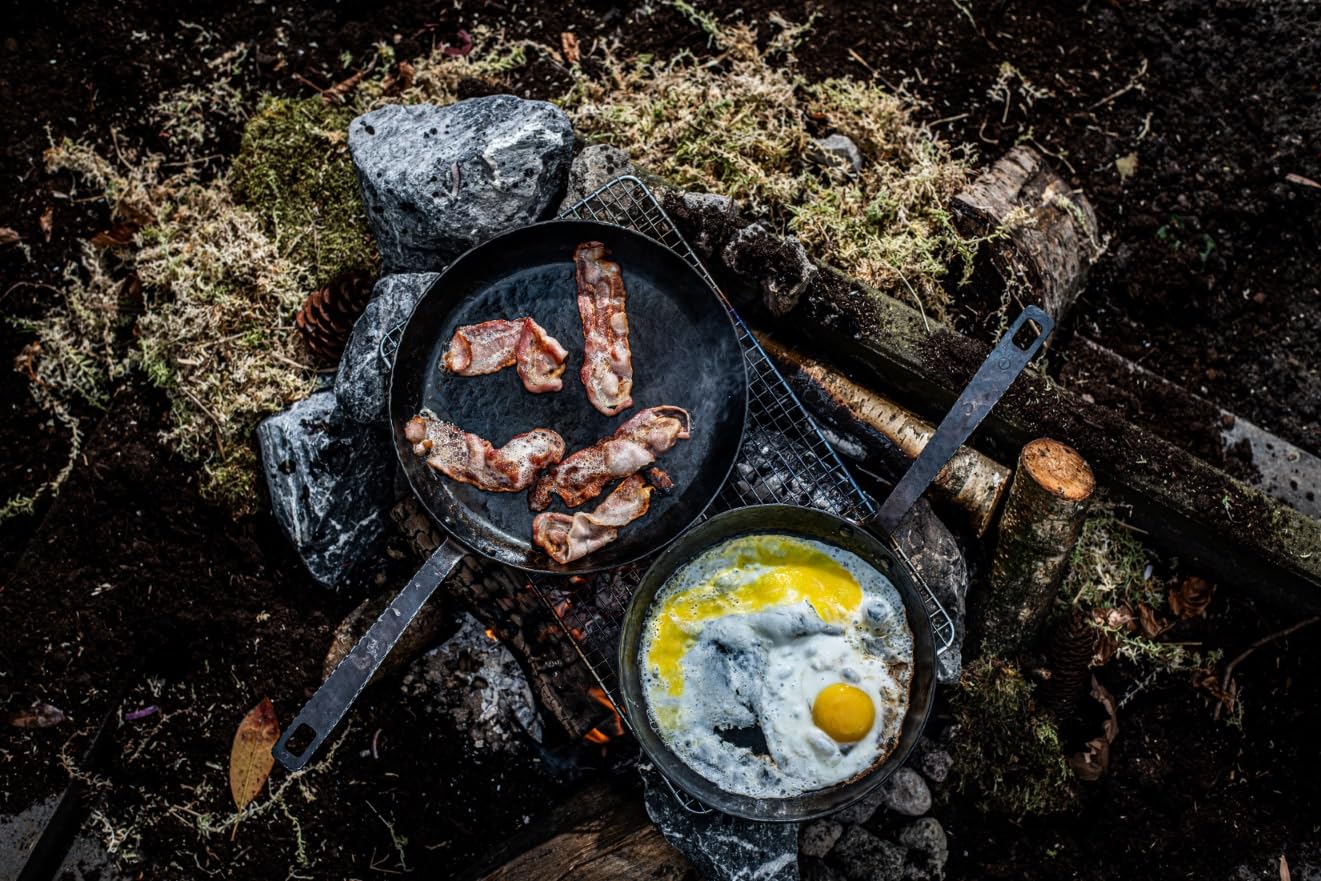 Forged Essentials - Padella in acciaio al carbonio, senza PFAS, adatta a tutti i piani cottura (manico singolo, 28 cm)