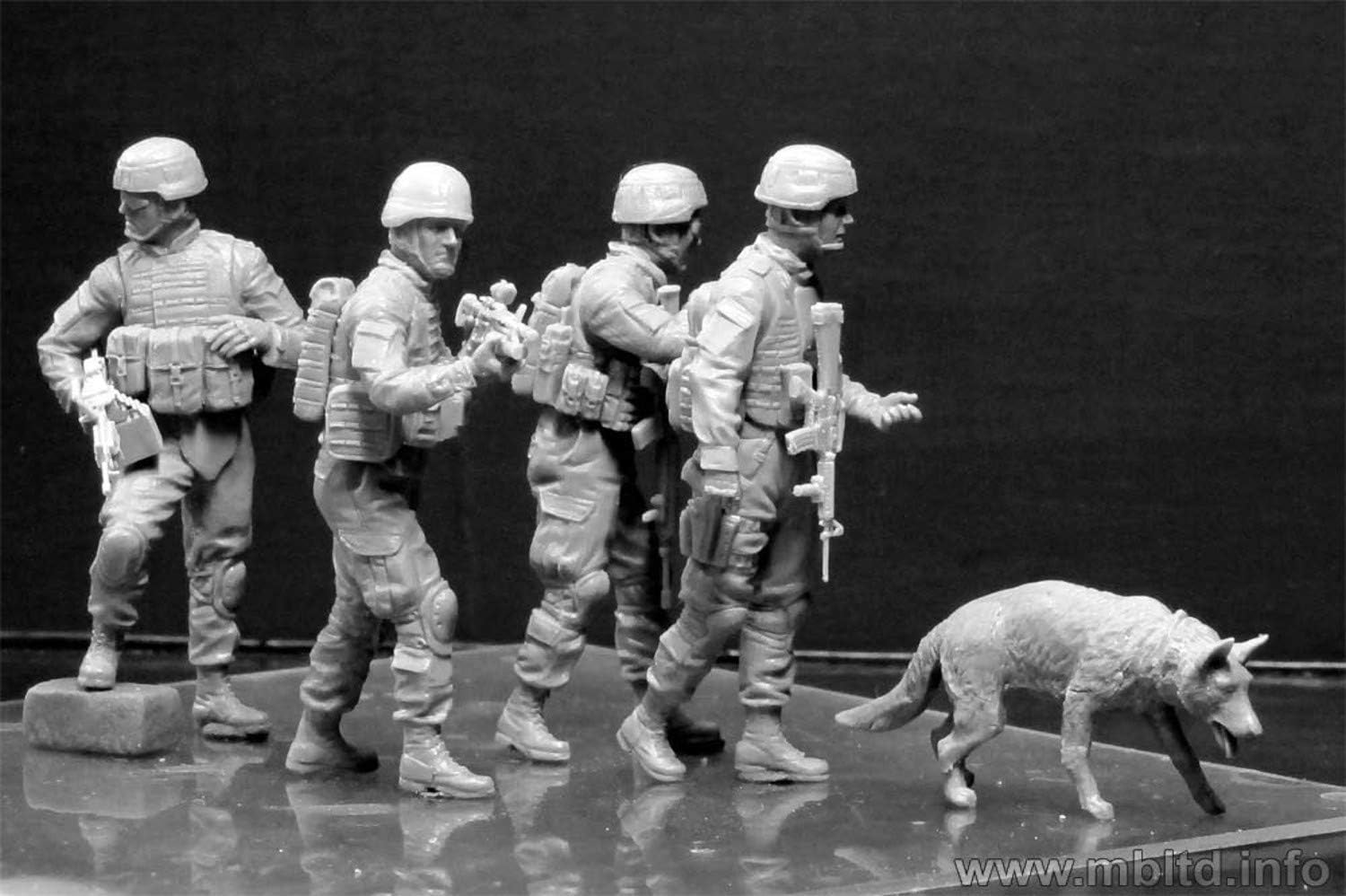 1/35 U.S. Infantry 4 working body + military dog Afghan war troops search (japan import) by Master Box