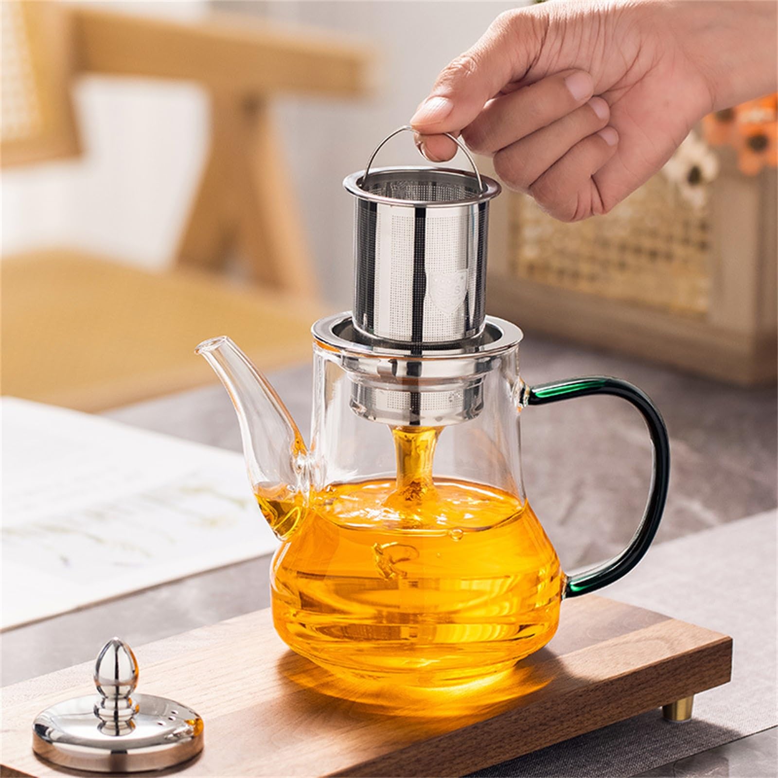 Teiera in Vetro Resistente alle Alte Temperature con beccuccio Lungo, Ideale per tè in Fiore e tè Sfuso.(Trasparente 750ml)