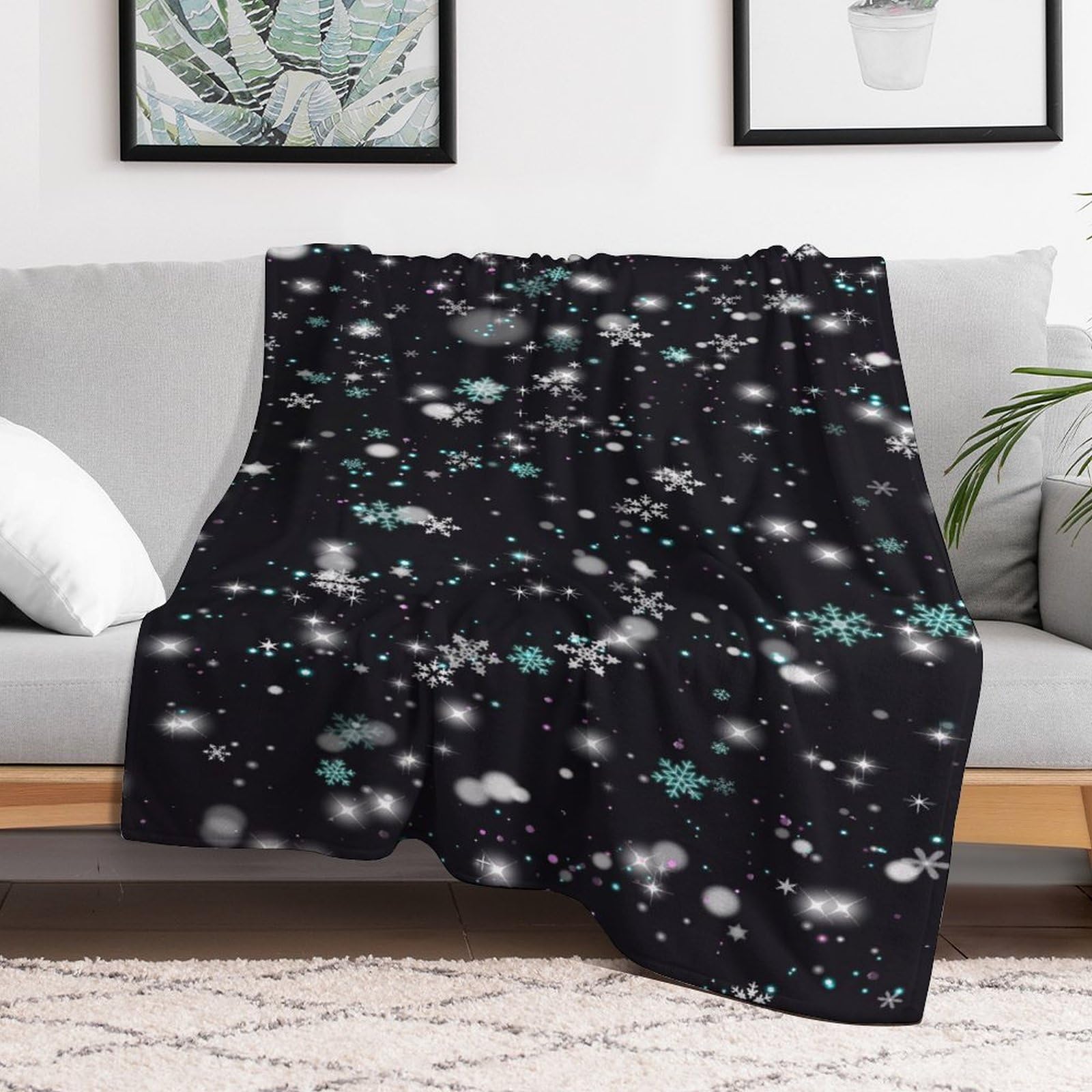 Xiputvl White Green Snow Plush Anti-Pill Blanket – Cozy Fleece Throw for Bed And Couch, Warm And Comfortable, Easy Care 30"x40"