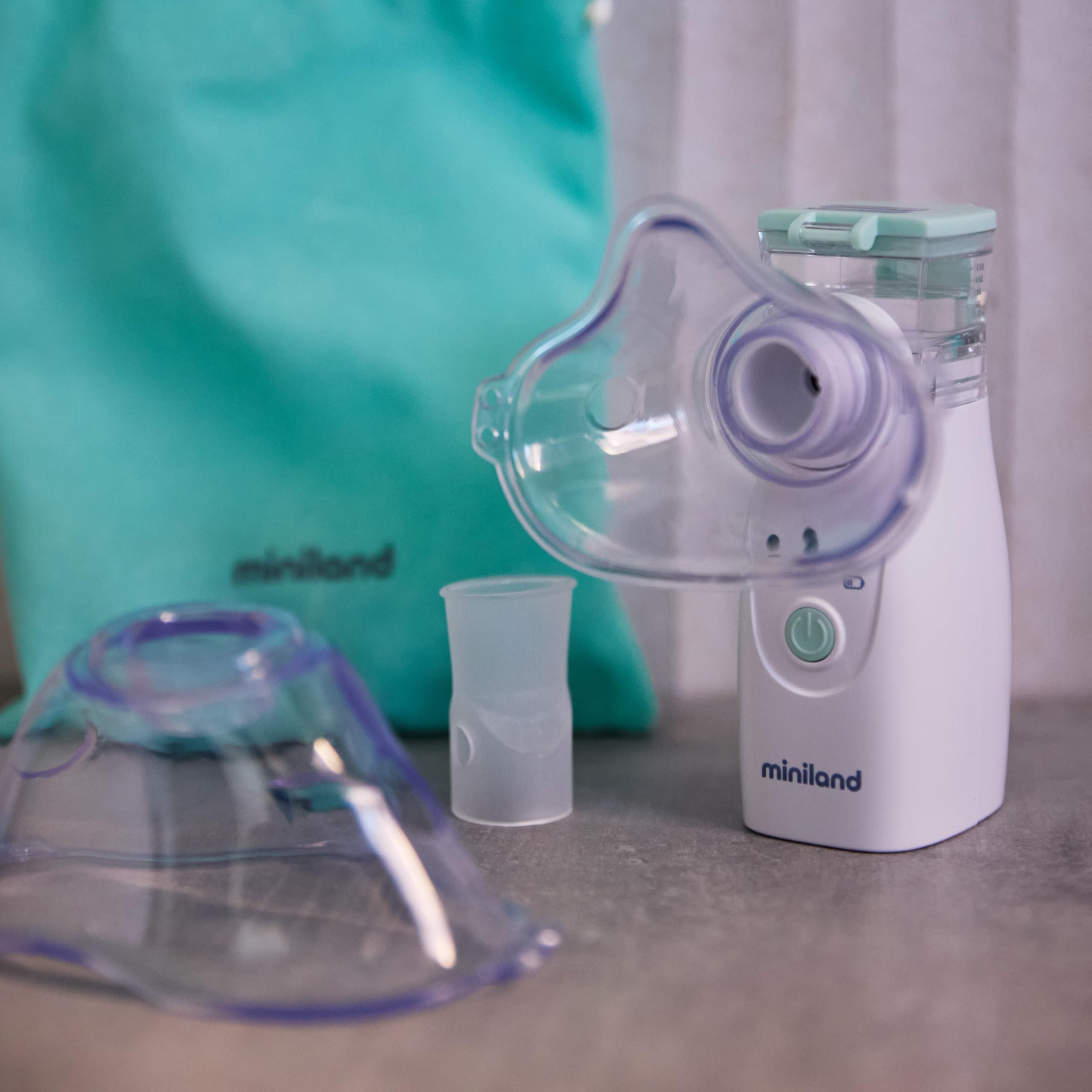 Miniland Nebulizador Bebe Portatil y Silencioso, Apto para Bebe, Niños y Adultos, Nebulizador Pediatrico Recargable, Tecnología Mesh, Incluye Mascarillas y Bolsa | Nebuclean