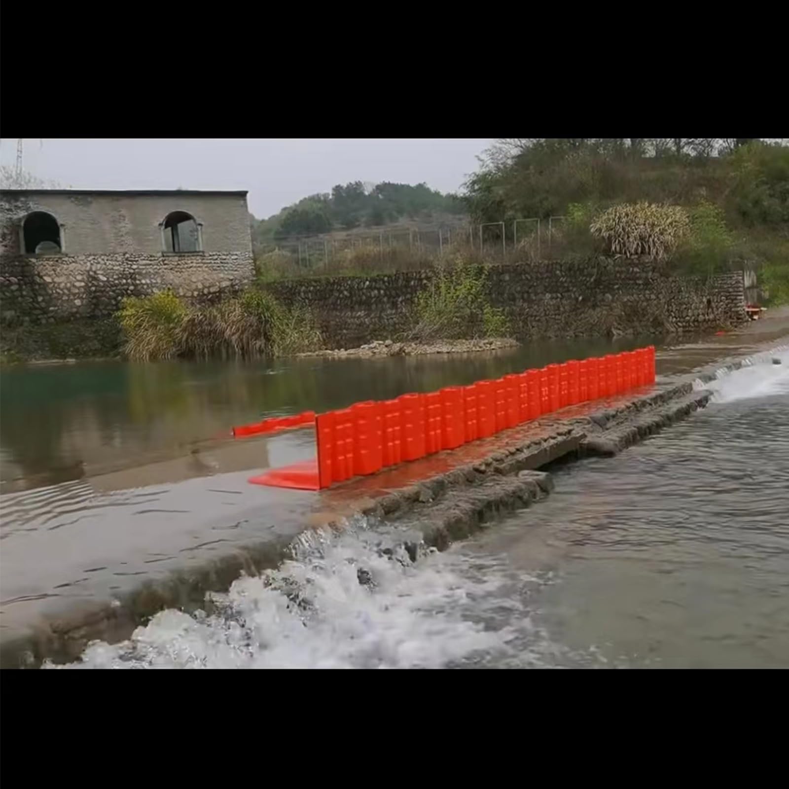 Barrera de protección contra inundaciones, ABS Barrera de retención de Agua para protección contra inundaciones Panel Impermeable extraíble en Forma de L para Uso doméstico (Rojo-1 Pieza