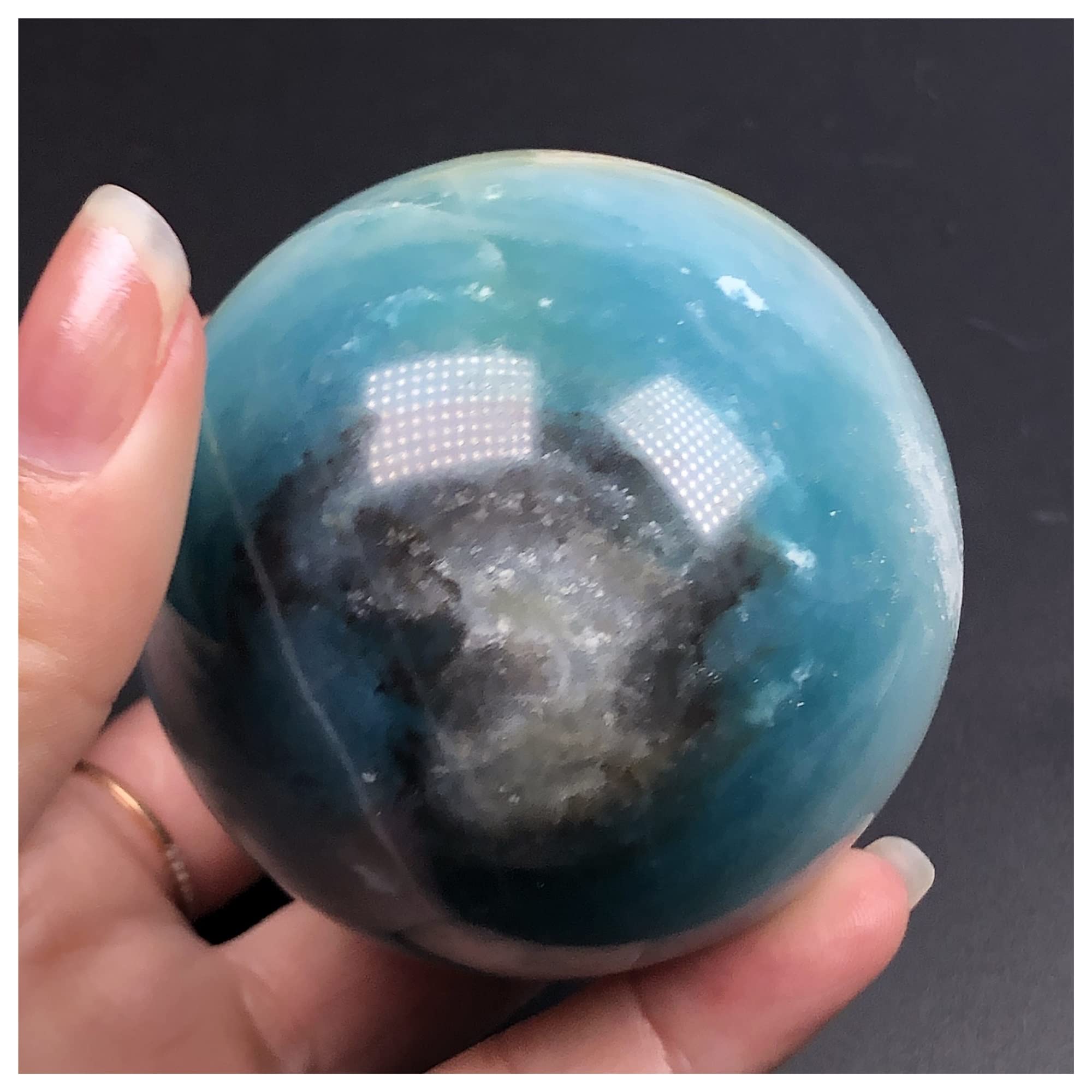 Amazon.co.jp: 天然カリブ海方解石水晶玉 半貴石から磨かれた翡翠 悪霊退治 お金の描画 ジャスパー ショップ カンパニー タウン ハウス  SHENGYUYIN (Size : 45-55mm) : ファッション