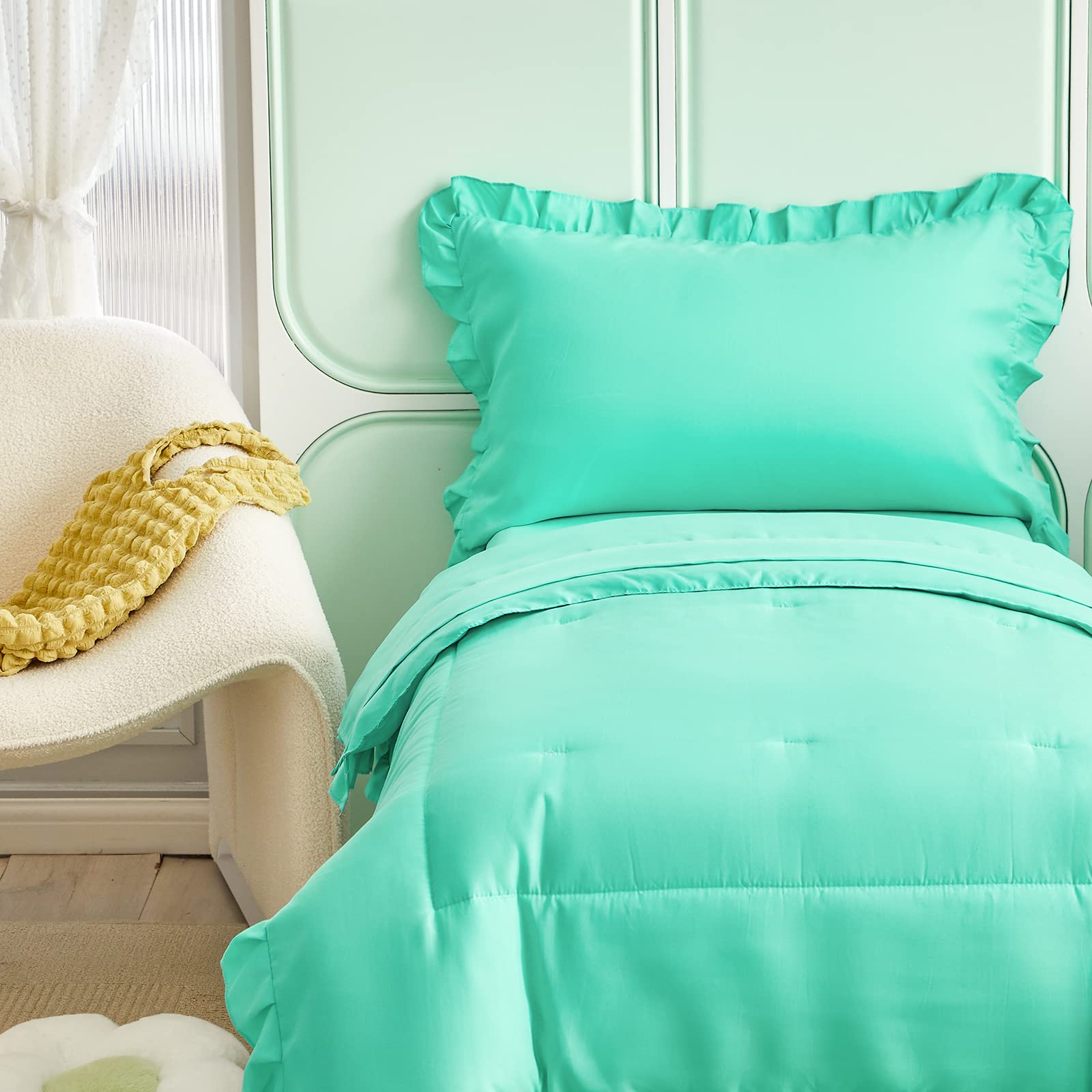 Juego de ropa de cama de 4 piezas para niños pequeños, color verde azulado, con flecos de volantes, color liso, 1 edredón para niños pequeños, 1 sábana bajera, 1 sábana encimera y 1 funda de almohada