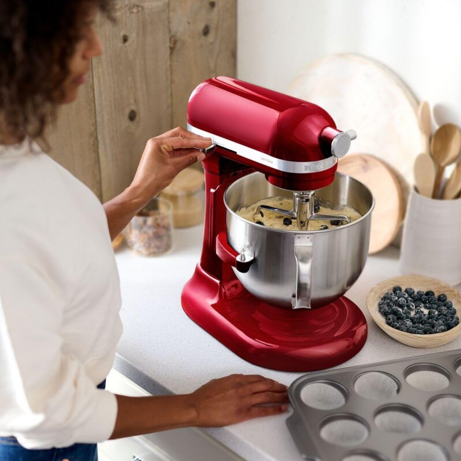 KitchenAid Robot da Cucina - Artisan - Robot da cucina multifunzione con ciotola sollevabile - Con 5 accessori in acciaio inox - 6,6L - Rosso mela