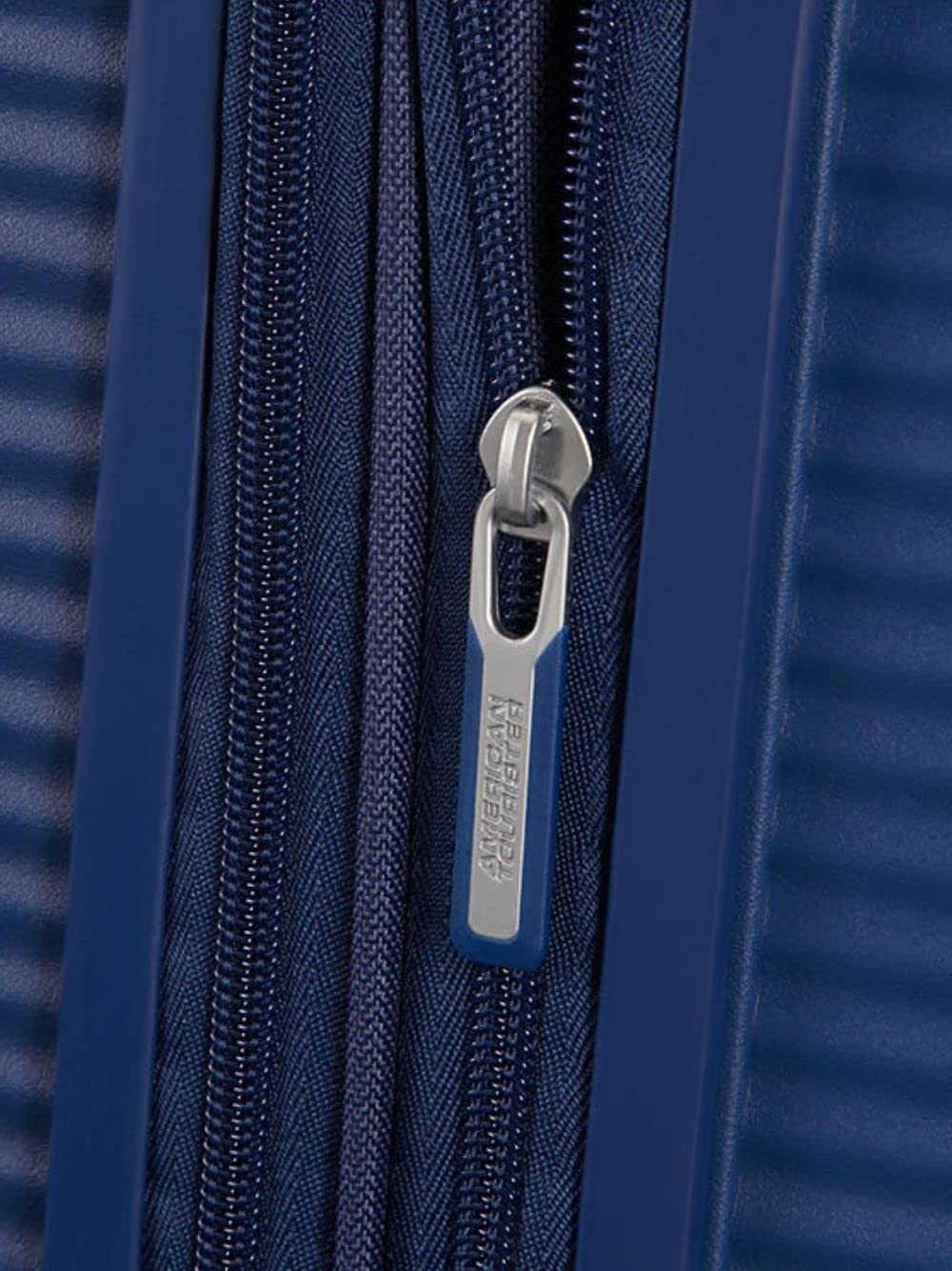 American Tourister Soundbox - Spinner S Expandible Maleta de Cabina, 55 cm, 35.5/41 L, Azul (Midnight Navy)