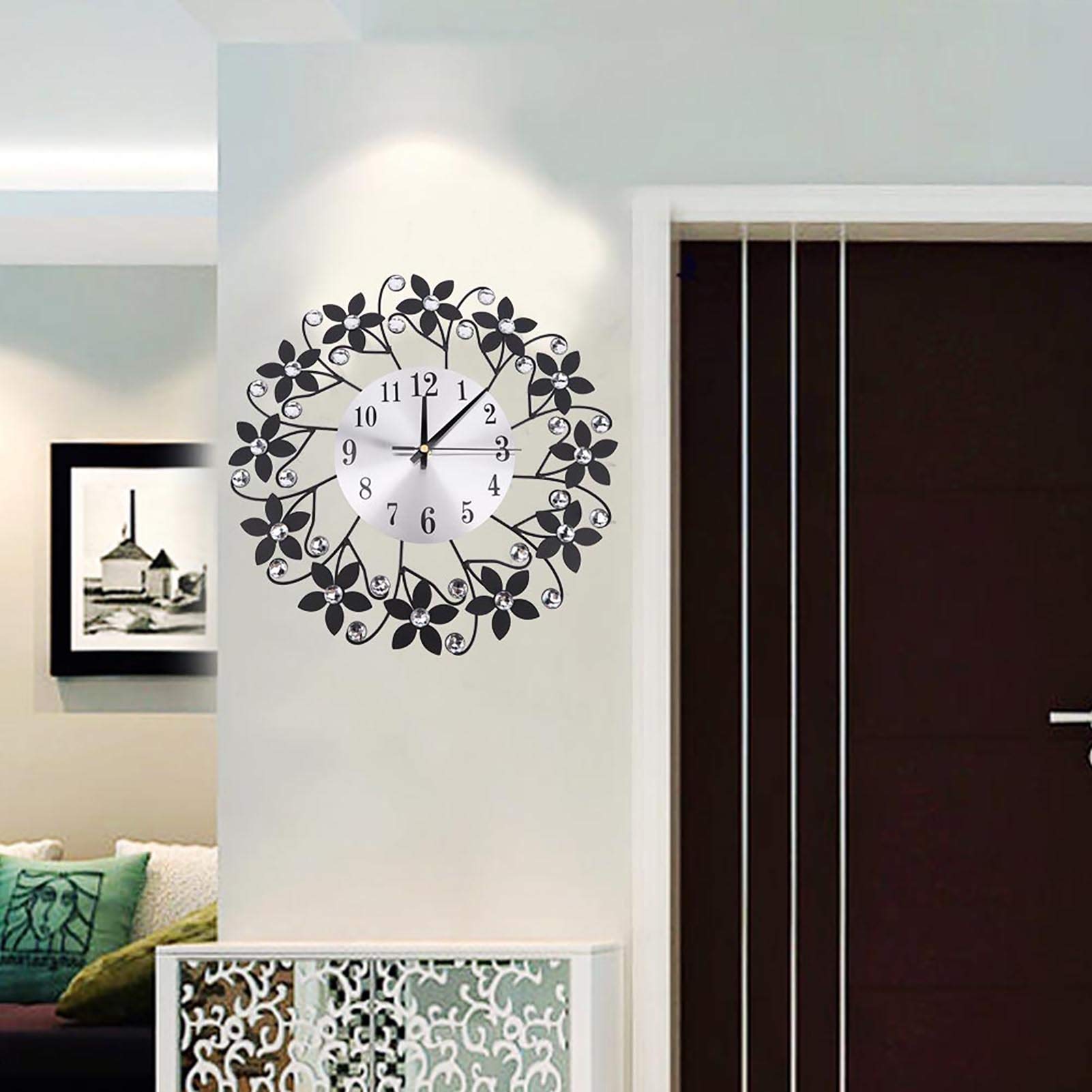 Moderne Metallwanduhr, Runde Blume förmige dekorative Uhr, schwarzes Aluminium, 14.5 Zoll, geräuschlos, für Zuhause, Büro, Küche und Esszimmer