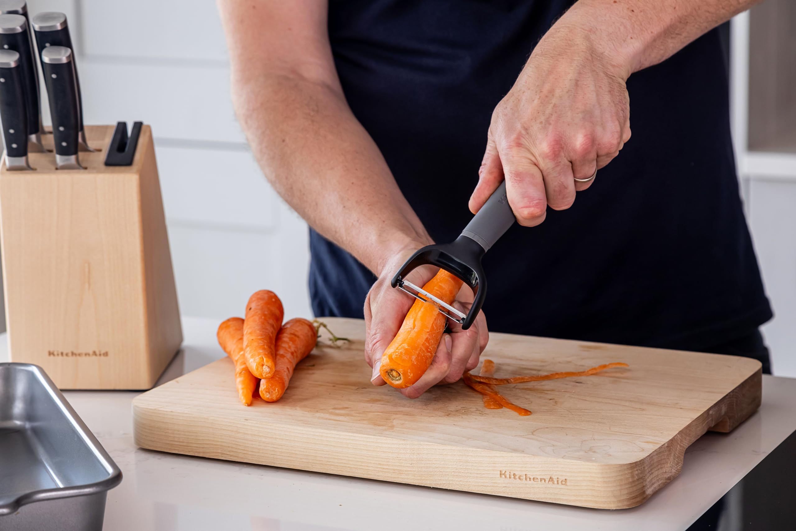 KitchenAid Obieraczka z miękkim uchwytem Y- grafitowy