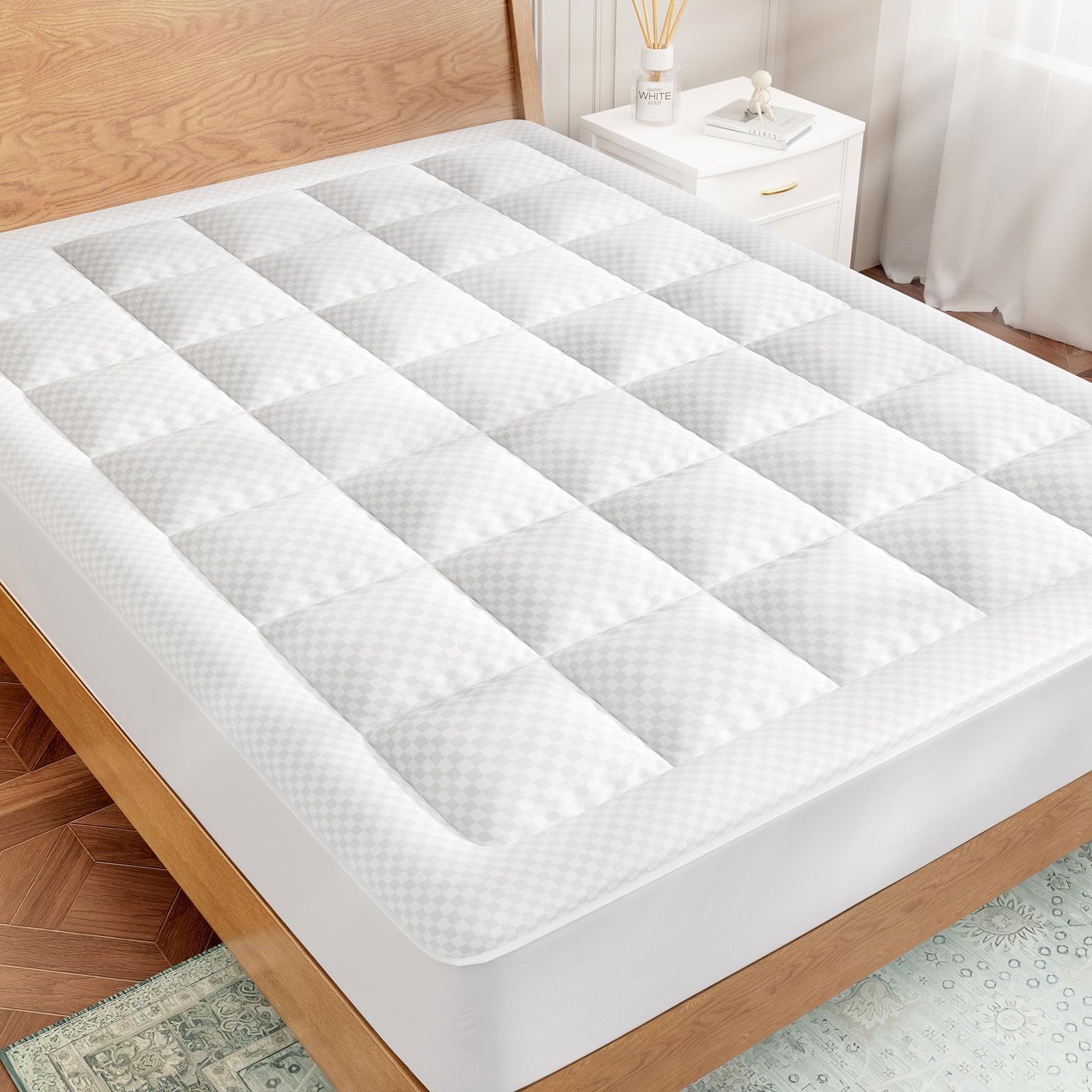 OLANLY Full Quilted Fitted Mattress Pad - Elastic Fitted Mattress Protector - Cooling Soft Mattress Cover Stretches up to 21 Inches Deep, Machine Washable Mattress Topper (54x75 inch, White)