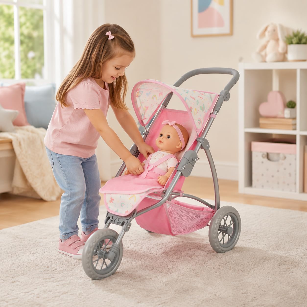 Bayer Chic 2000 Puppenwagen Leon, Jogging-Buggy, Schmetterlinge rosa | Sportlicher Dreirad-Puppenjogger ab 3 Jahren. Mit Anschnallgurt & Klappverdeck. Mehrstufig verstellbar von 49-78cm Schieber