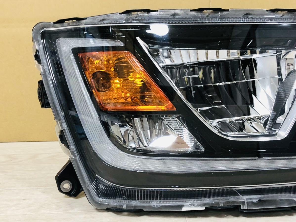 日野 プロフィア LEDヘッドライト 可変配光機能付き 助手席側