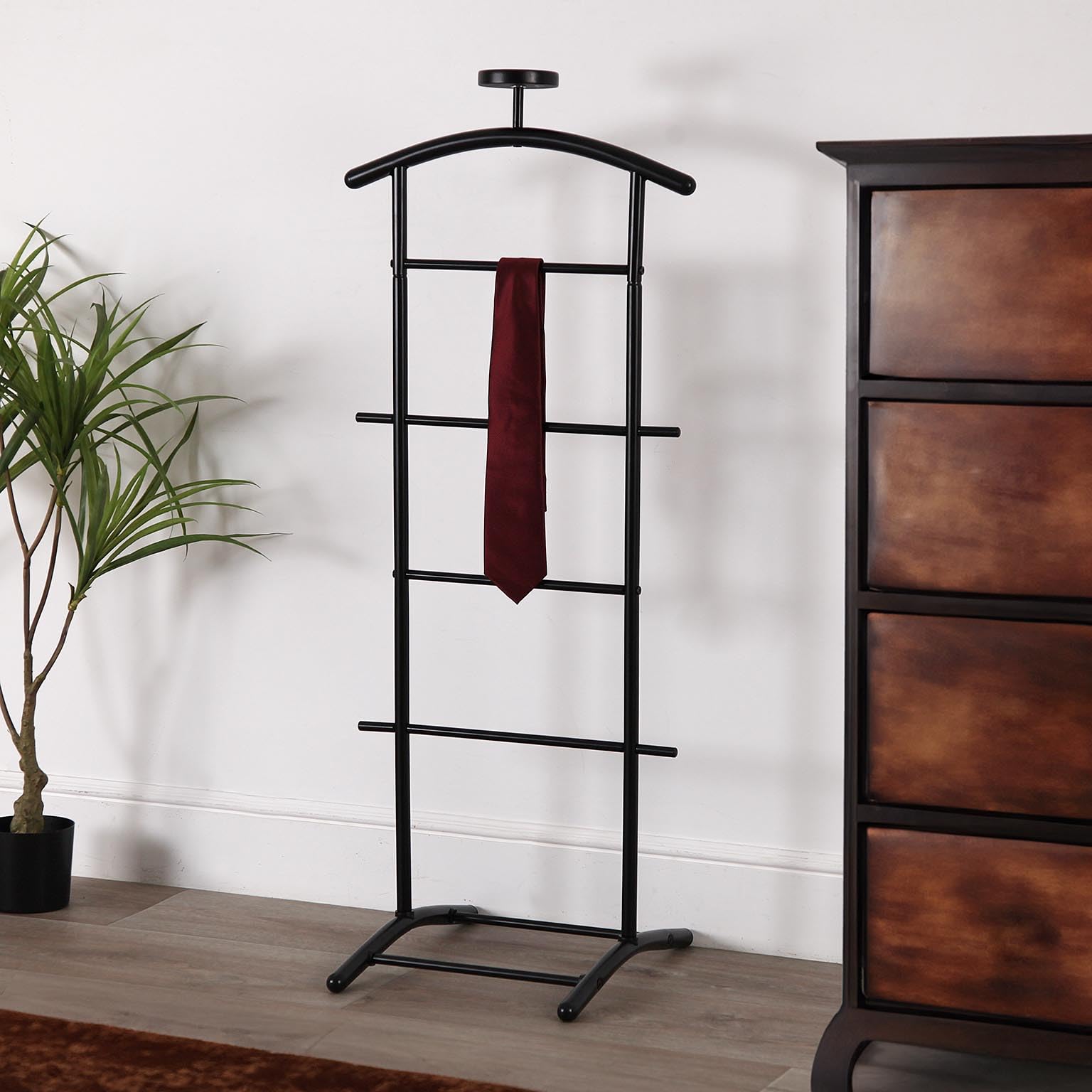 Versa Galán Alvar de Estilo Clásico, Medidas (Al x L x An) 112 x 41 x 47 cm, Color Negro