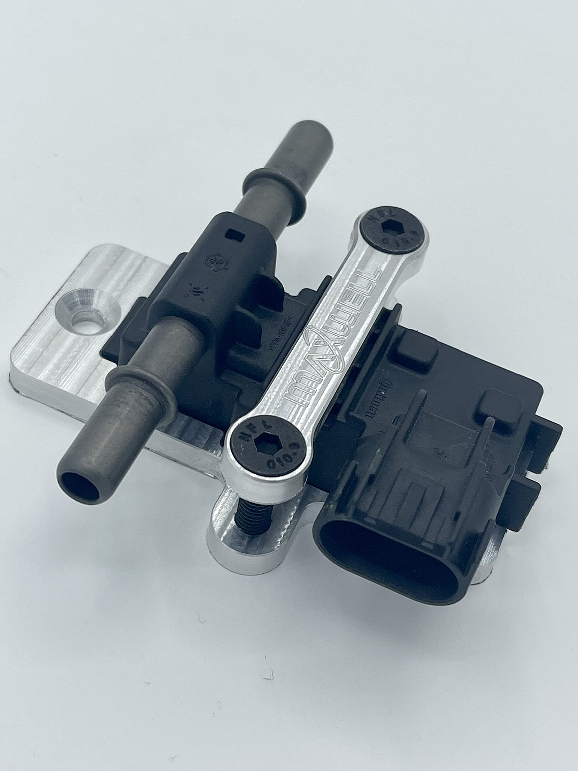 Amazon.com: Maxwell Manufacturing Flex Fuel Sensor Mount - for 