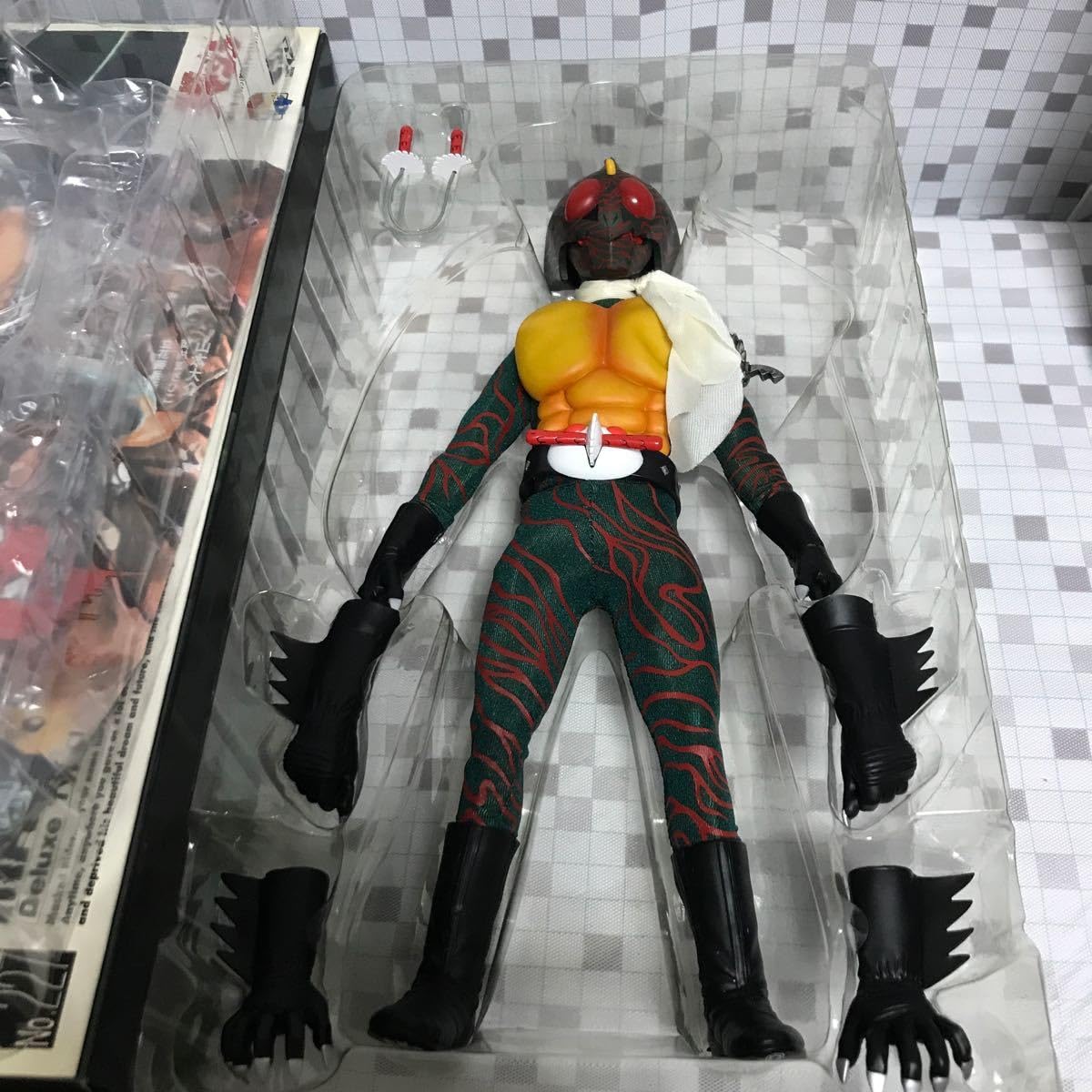RAH No.227 仮面ライダーアマゾン メディコムトイ Amazon.co.jp: RAH No.227 仮面ライダーアマゾン 前期版 : おもちゃ