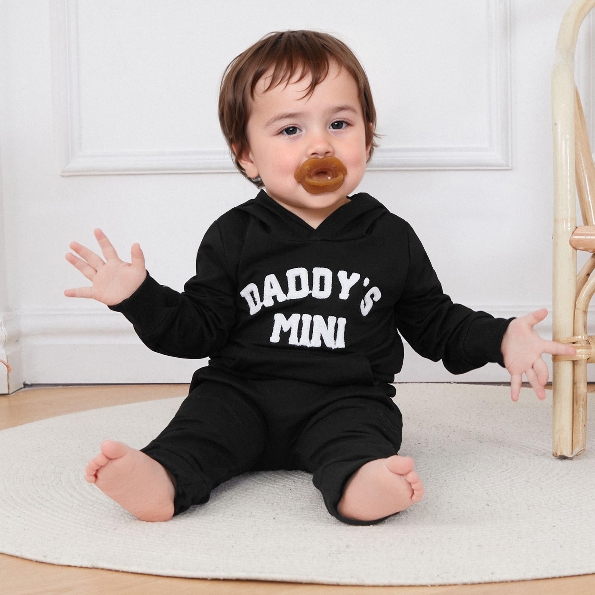 PUHHAPIEY Conjunto de ropa para bebé niño pequeño para otoño e invierno, mini sudadera con capucha y pantalón deportivo para papá