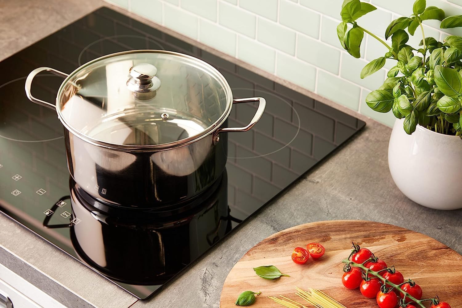 Penguin Home - Professional Induction-Safe Stainless Steel Casserole Pot with Lid - Sturdy Steel Handles, 24 x 12 cm/5 Litre