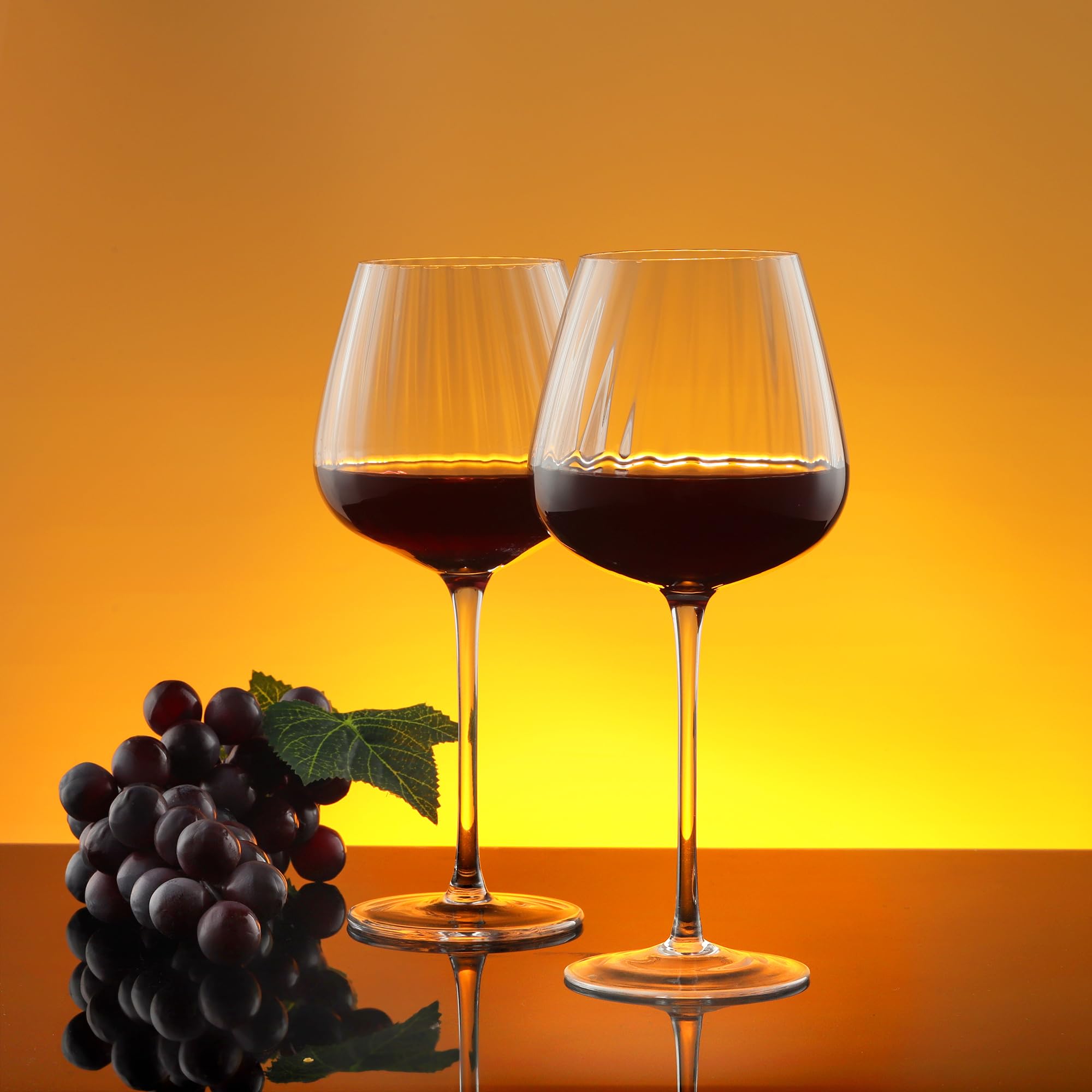 Joeyan Soufflé à la Main Verre a Vin en Cristal,Verres à Vin Blanc de Dégustation Nervuré,Grand Verres à Vin Rouge à Pied Transparent,pour Mariage et Fête,560 ML,Lot de 2