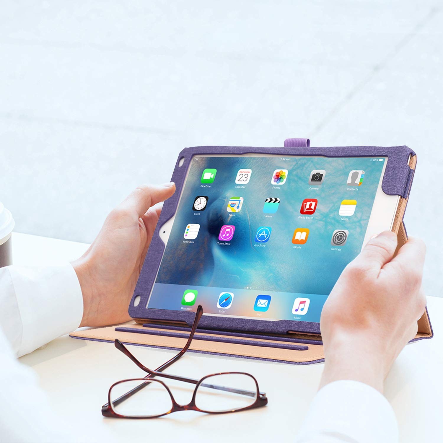 ProCase Skórzane etui z uchwytem na rysik do iPad 9,7 cala 2018/2017 (6. 5. generacji), iPad Air 2, iPad Air, etui ochronne ze skóry PU, z klapką z wieloma stojakami do iPad 9,7 cala, fioletowe